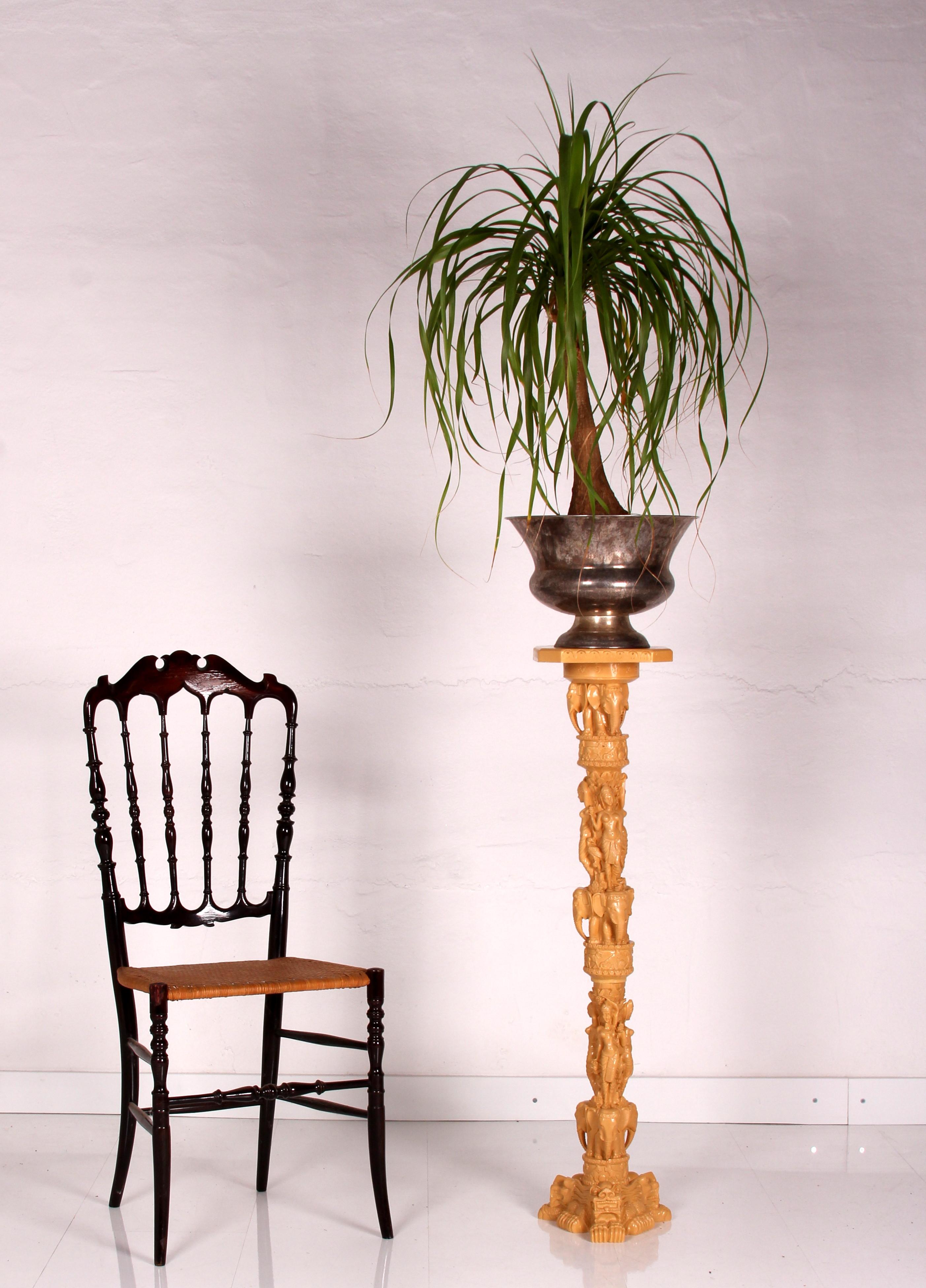 extrem seltene Flower Stand Sockel faux Elfenbein Stein orientalischen viktorianischen Stil (Mitte des 20. Jahrhunderts) im Angebot