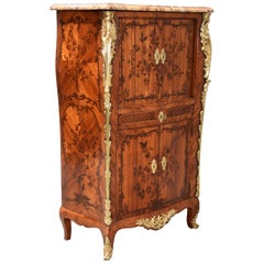 Extrêmement rare cabinet de secrétaires Louis XV français de haute qualité du milieu du XVIIIe siècle