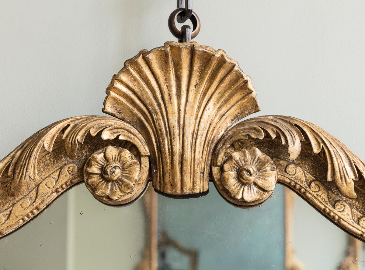 Sculpté Extrêmement rare miroir d'embarcadère George II en bois sculpté et doré en vente