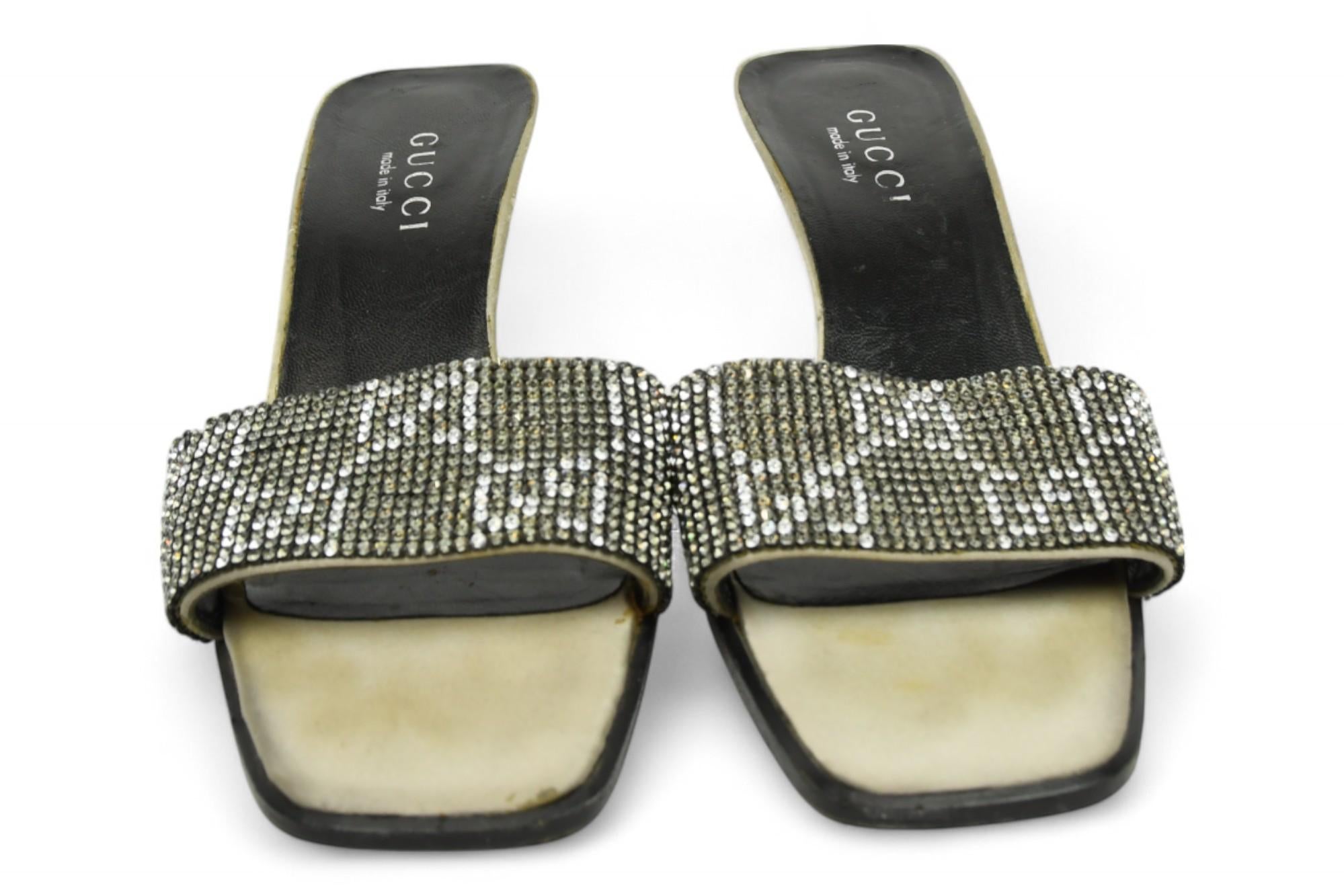 EXTREMELY RARE Gucci by Tom Ford SS1998' GG Rhinestone Crystal Kitten Heel US8.5 In Good Condition For Sale In West Hartford, CT
