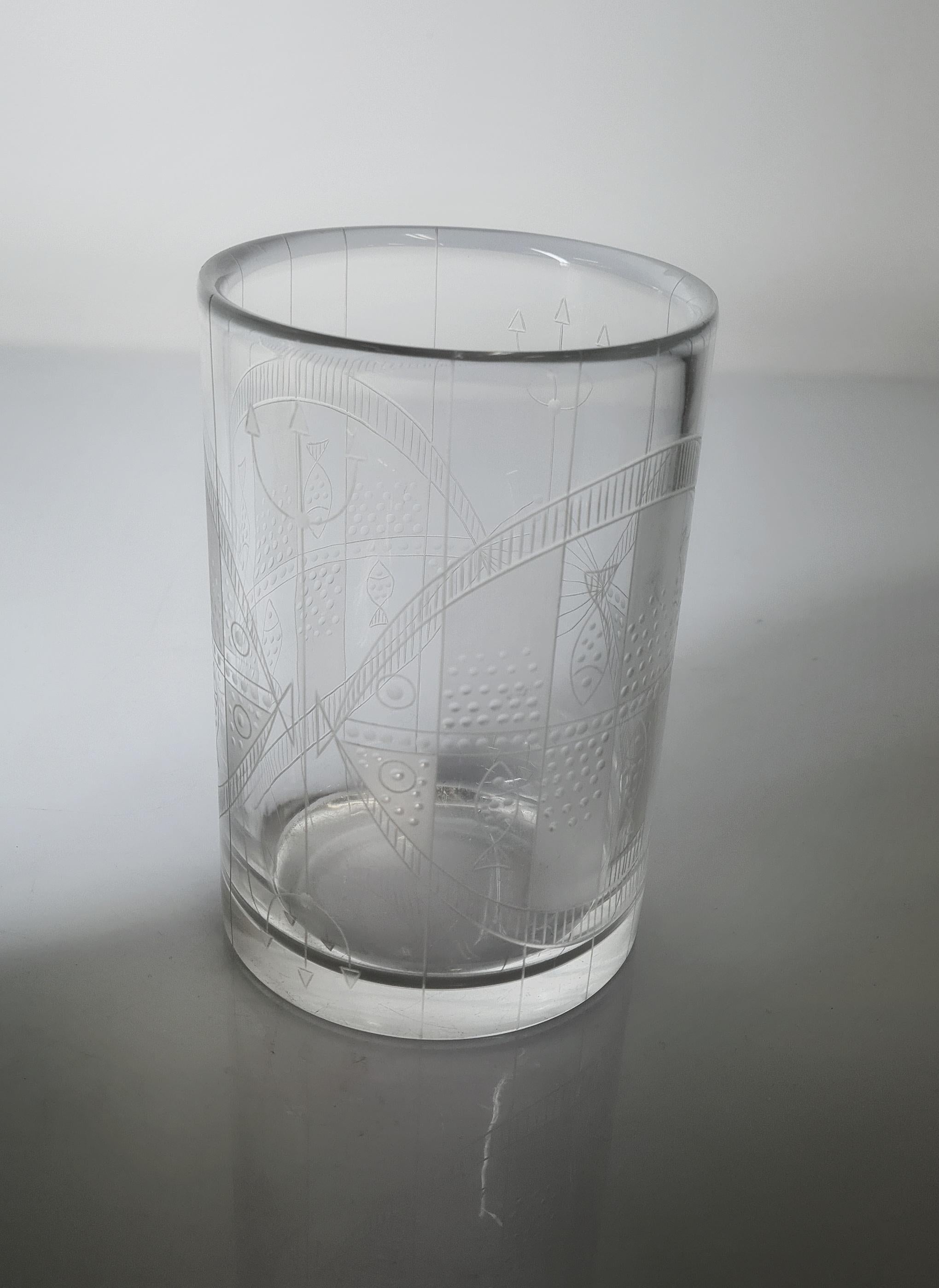 Extremely Rare Helena Tynell Engraved Vase Model for Riihimäen Lasi Oy, 1957 For Sale 3