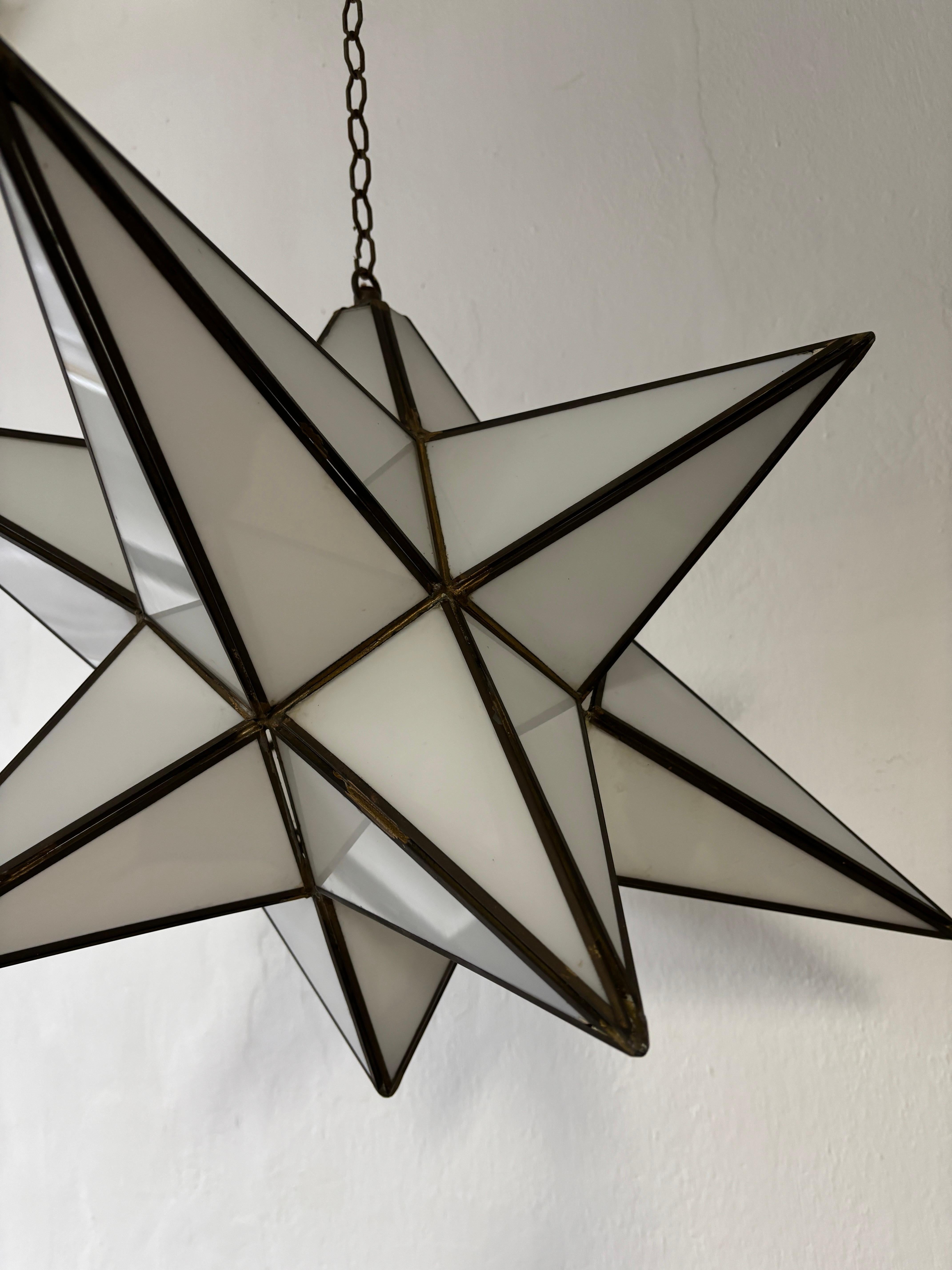 Metallo Estremamente raro: lampadario asimmetrico a stella di Moravia, bianco, del Medioevo. in vendita