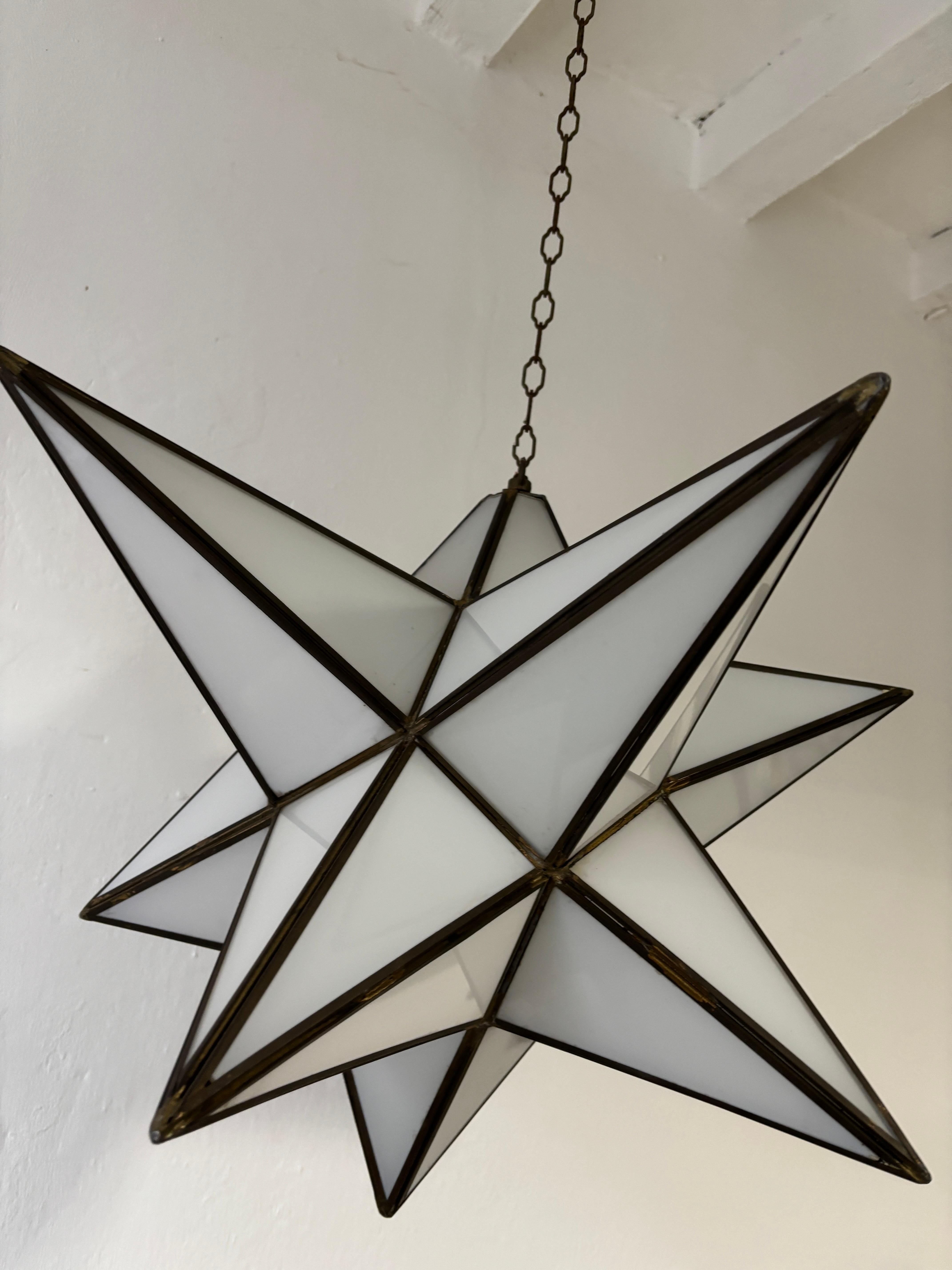 Estremamente raro: lampadario asimmetrico a stella di Moravia, bianco, del Medioevo. in vendita 3