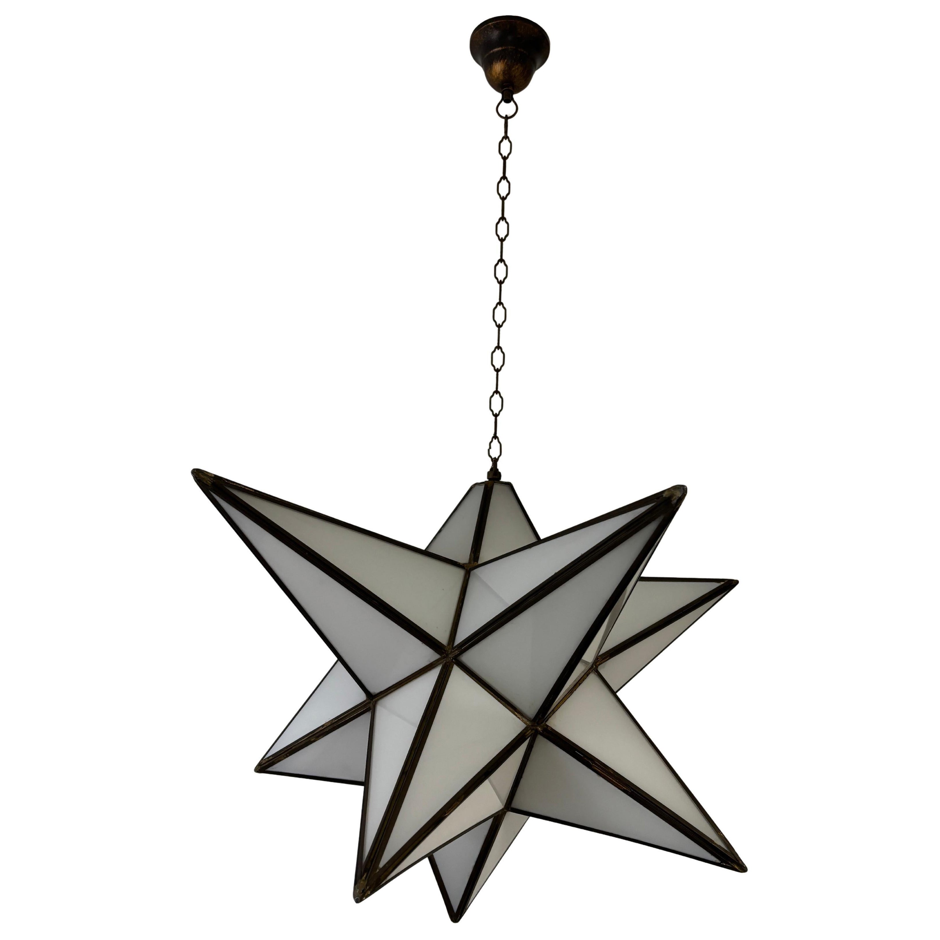 Estremamente raro: lampadario asimmetrico a stella di Moravia, bianco, del Medioevo.