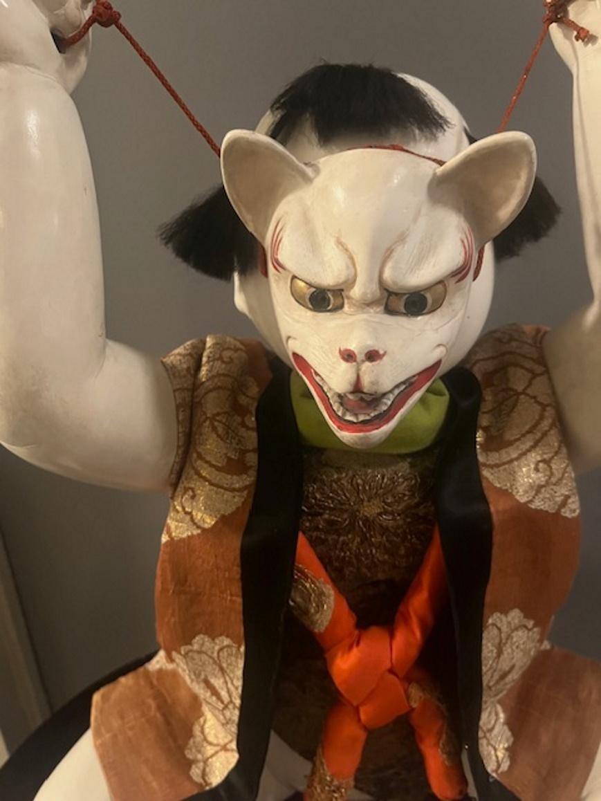 Extrêmement rare Ningyo japonais Karakuri tenant un masque de renard, Période Edo, Ca. 1840 en vente 2
