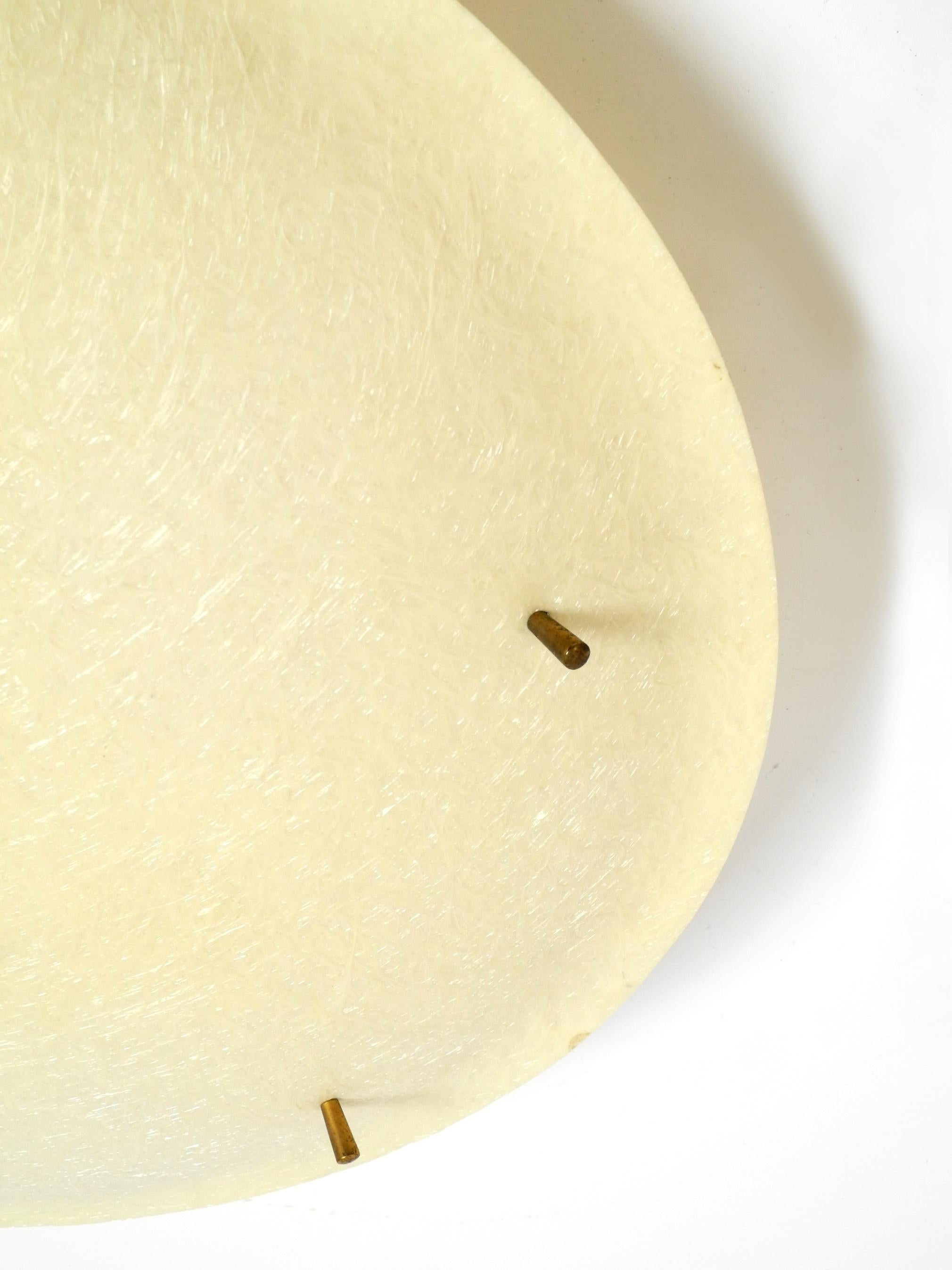 Metallo Rarissima grande lampada da soffitto rotonda in fibra di vetro del Mid Century Modern in vendita