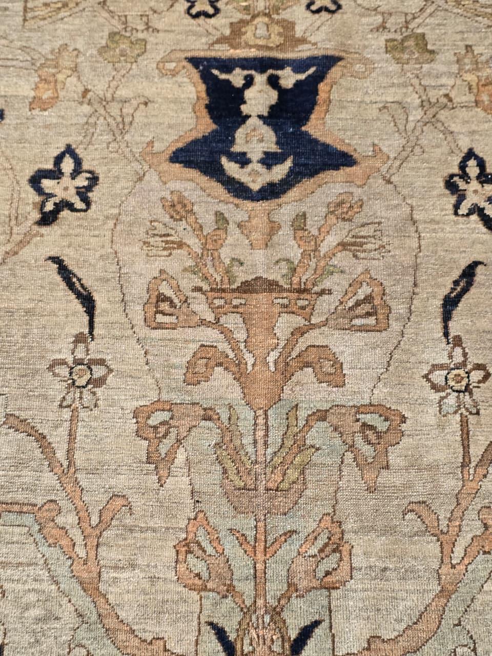 **Titel:**
Äußerst seltener antiker Tabriz Haji Jalili Teppich aus dem späten 19. Jahrhundert - 95