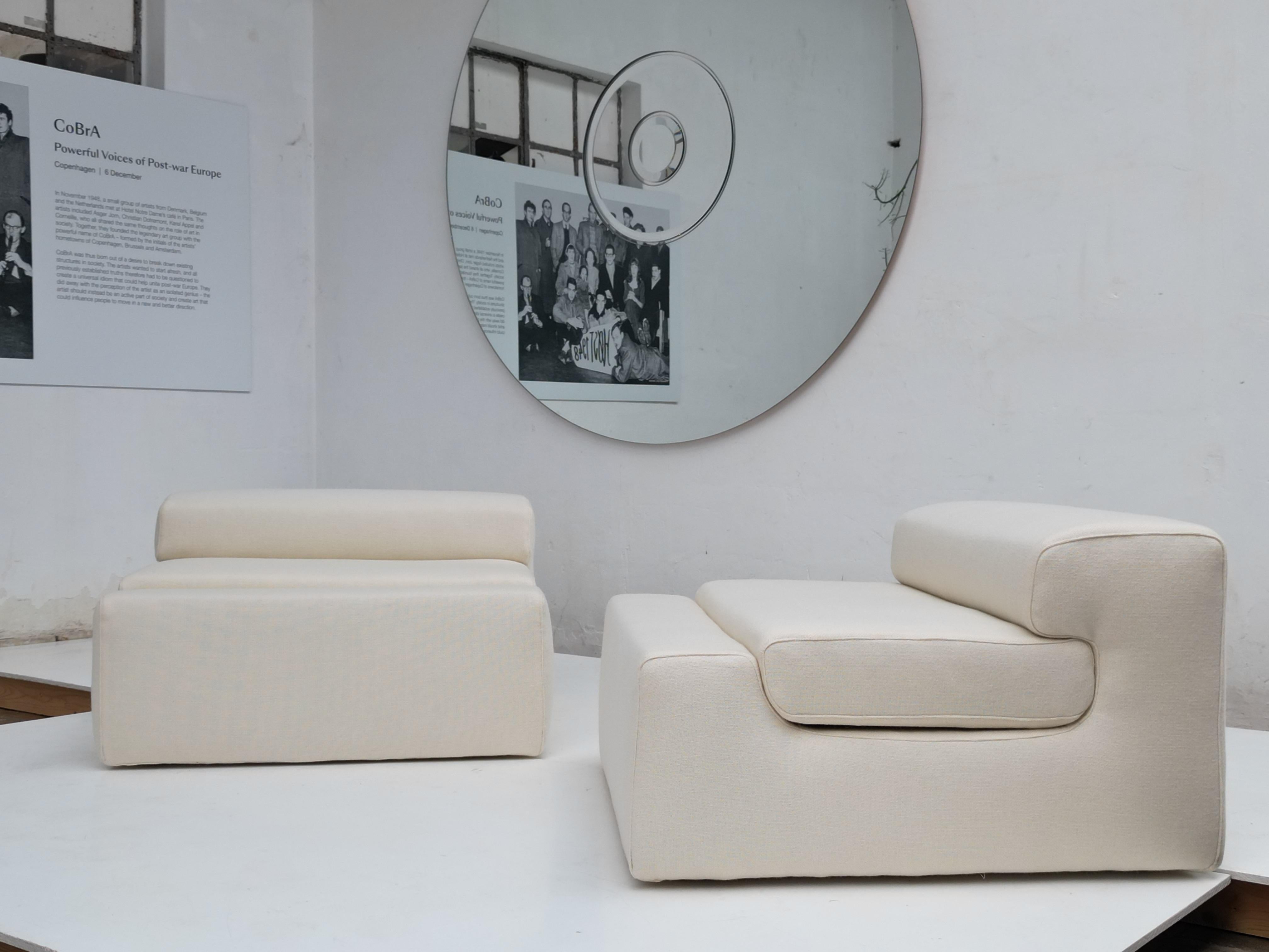 Extremely Rare Lounge Chairs Designed by Mangiarotti for the 'Casa Vitale' 1969  For Sale 3