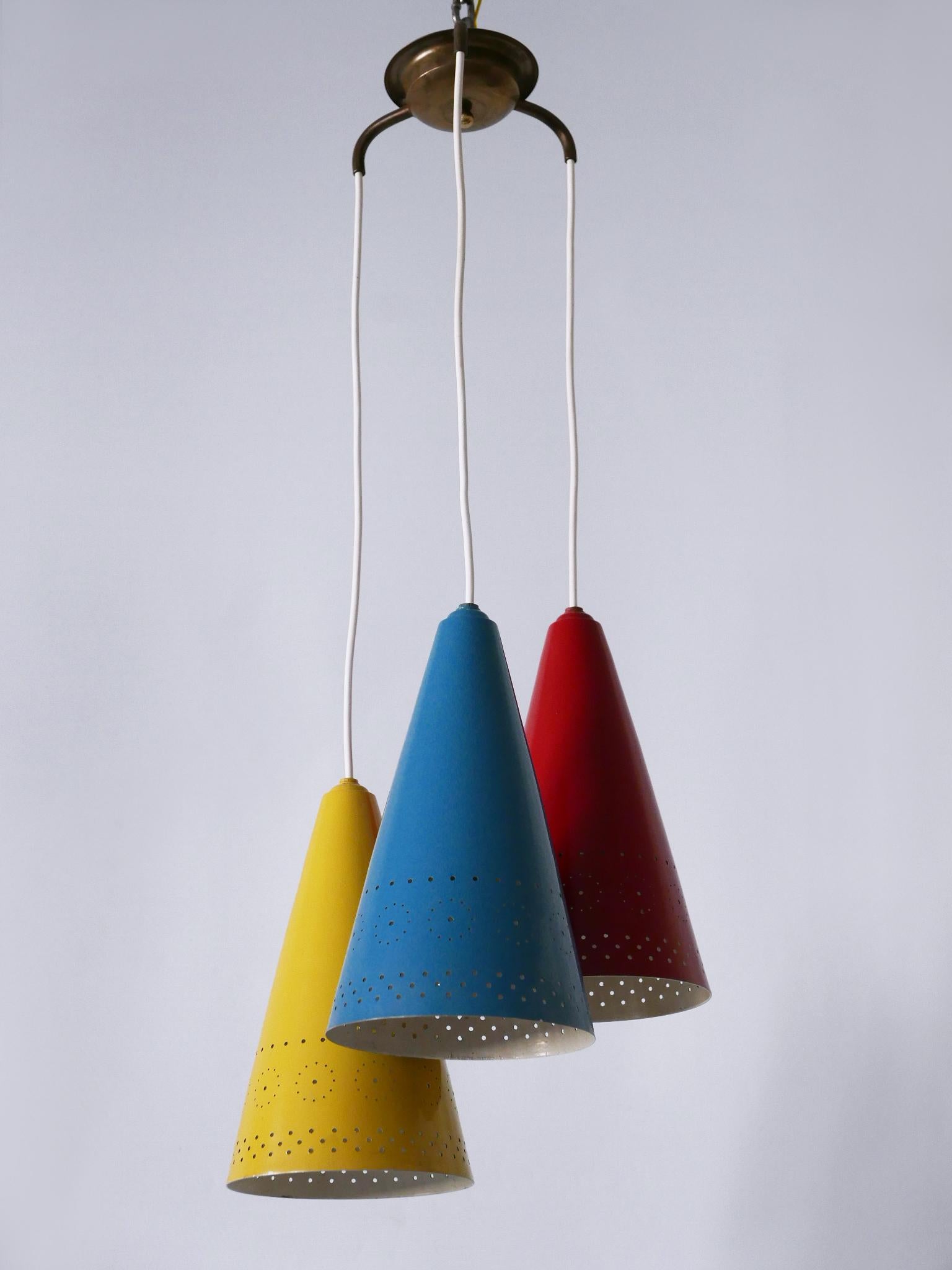 Laiton Extrêmement rare et ravissante lampe à suspension en Cascade de la modernité du milieu du siècle dernier, Allemagne, années 1960 en vente