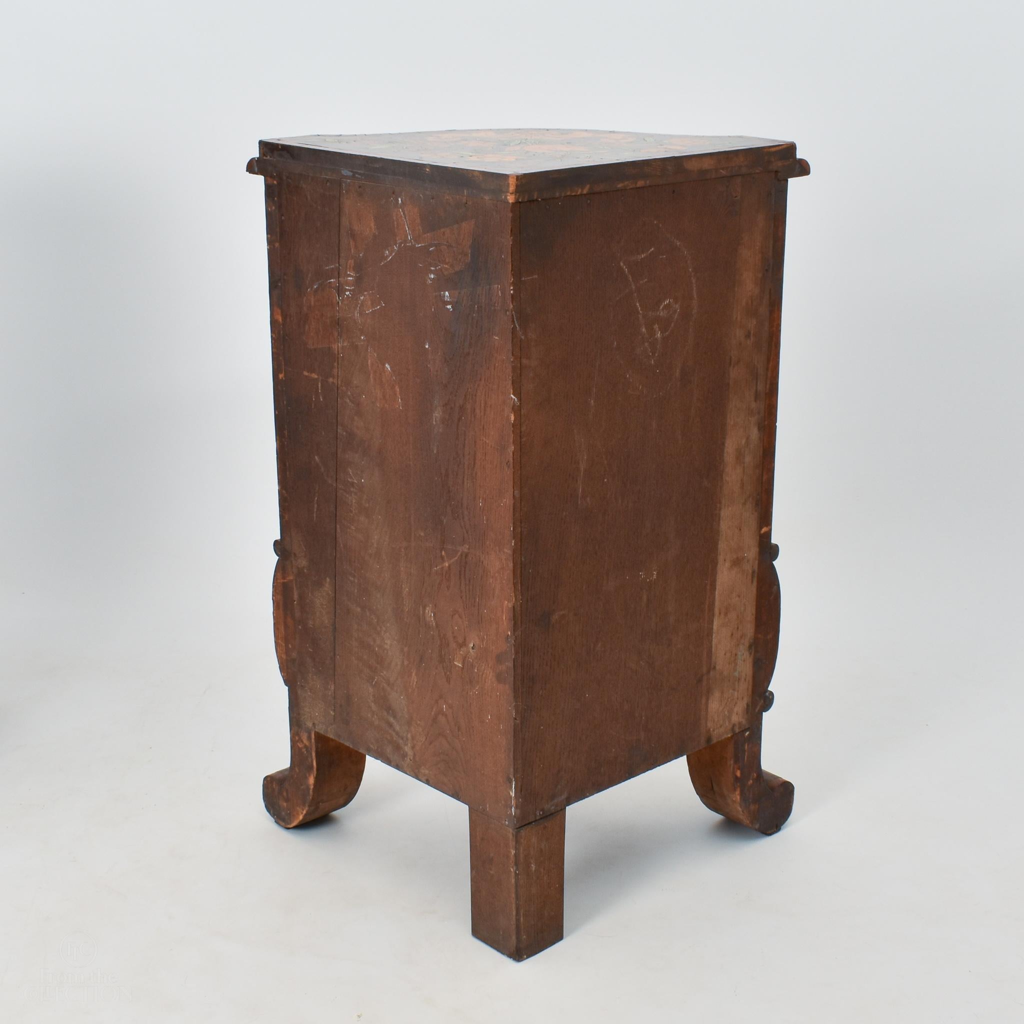  Extremely Rare Marquetry Corner Cabinets, Ormalu Mount, circa 1880 For Sale 4