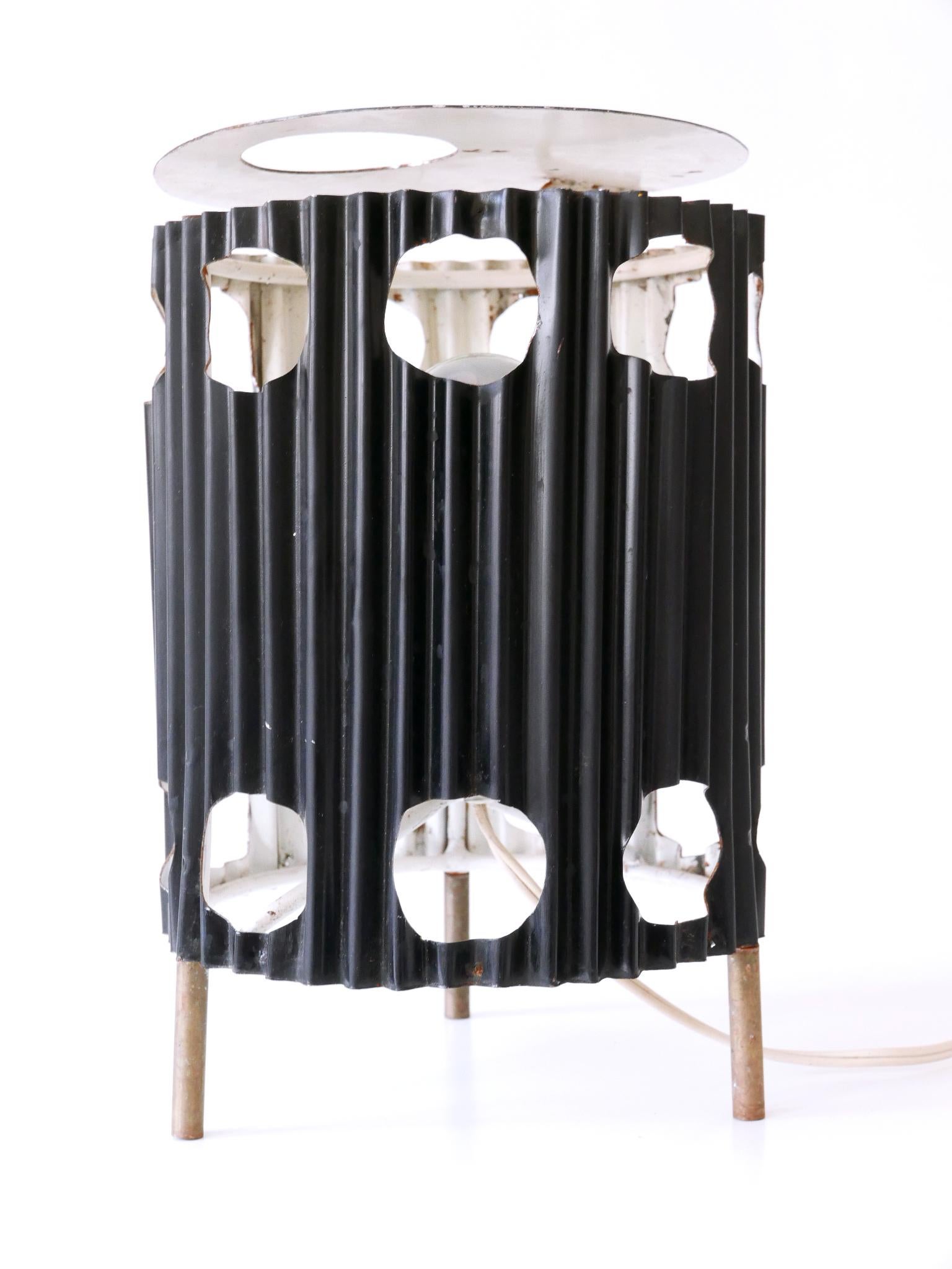 Lampada da tavolo 'Java' di Mathieu Matégot degli anni '50, estremamente rara e di metà secolo. in vendita 6
