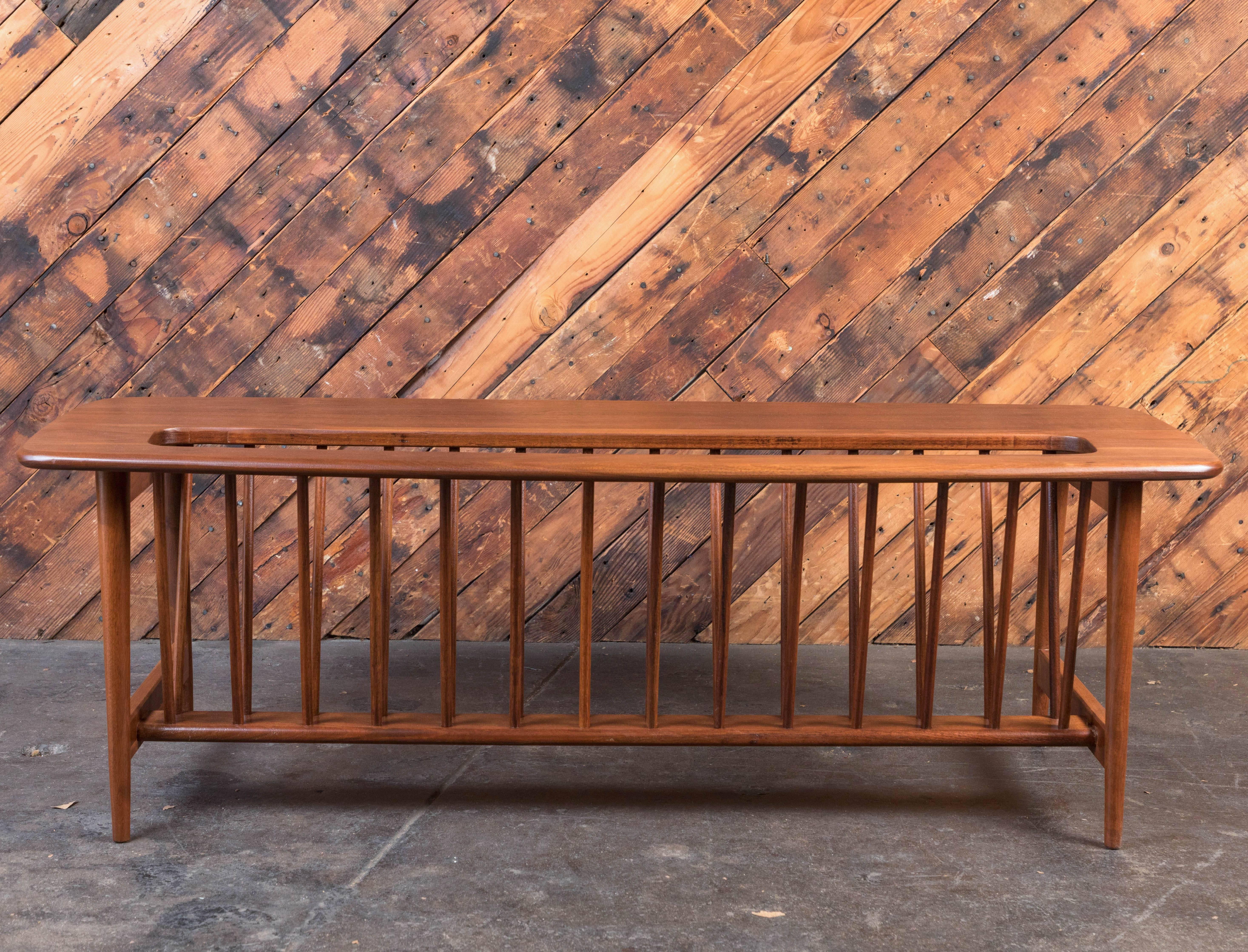 Extremely Rare Midcentury Walnut Magazine Rack/Table by Arthur Umanoff In Excellent Condition For Sale In santa monica, CA