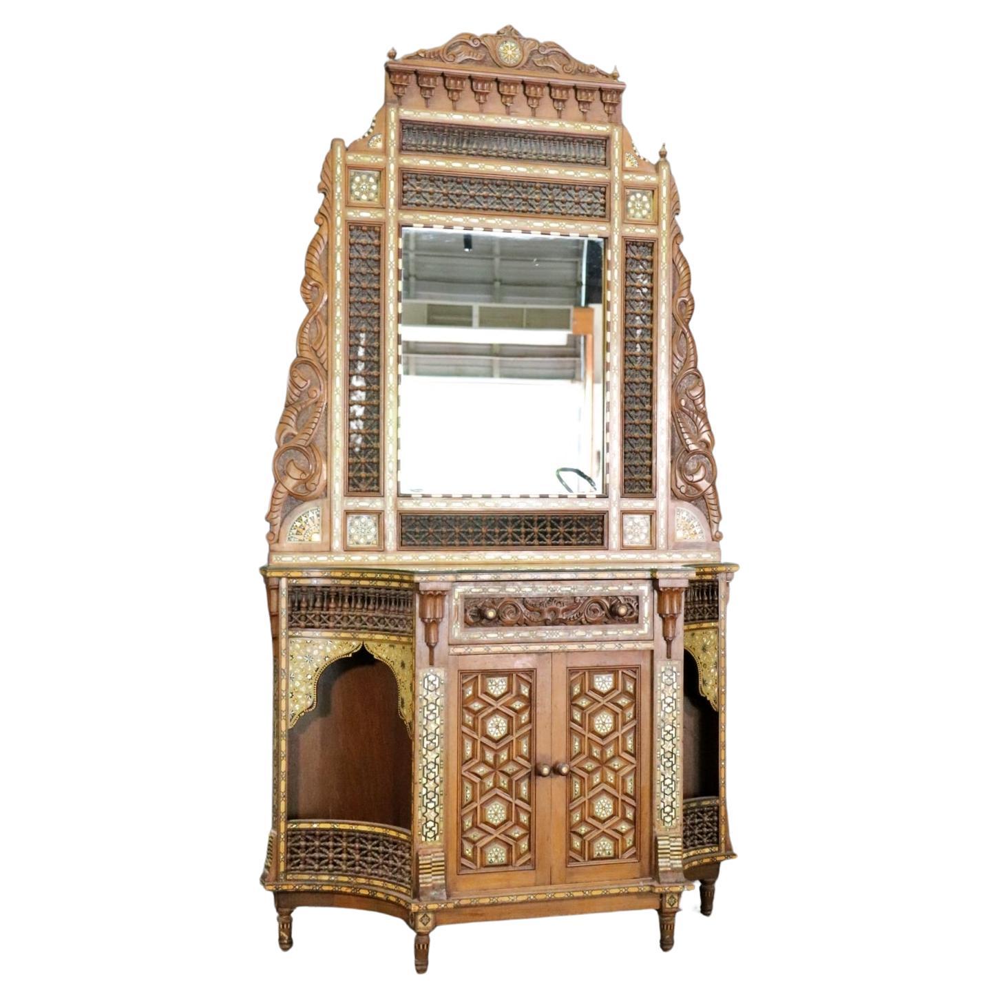 Rarísima Vitrina librería marroquí con incrustaciones de espejo Circa 1890 en venta