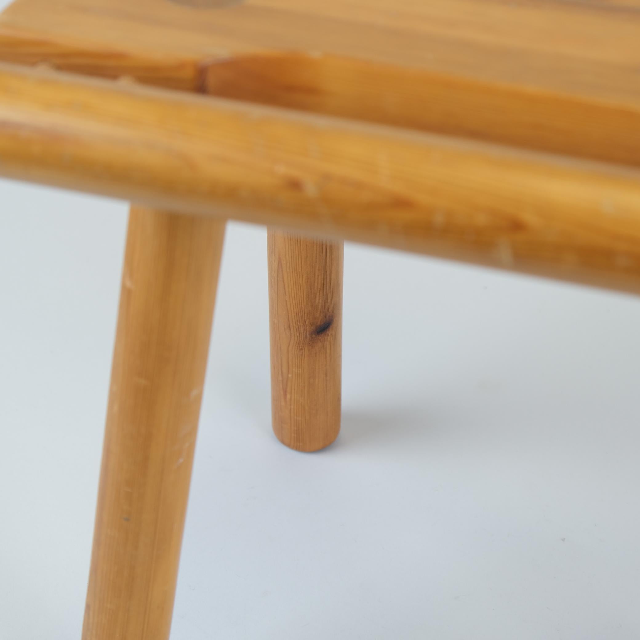 Äußerst seltener Perttu Mentula Sauna / Sport Hocker aus Kiefernholz für Artek, 1960er Jahre im Zustand „Gut“ im Angebot in Helsinki, FI