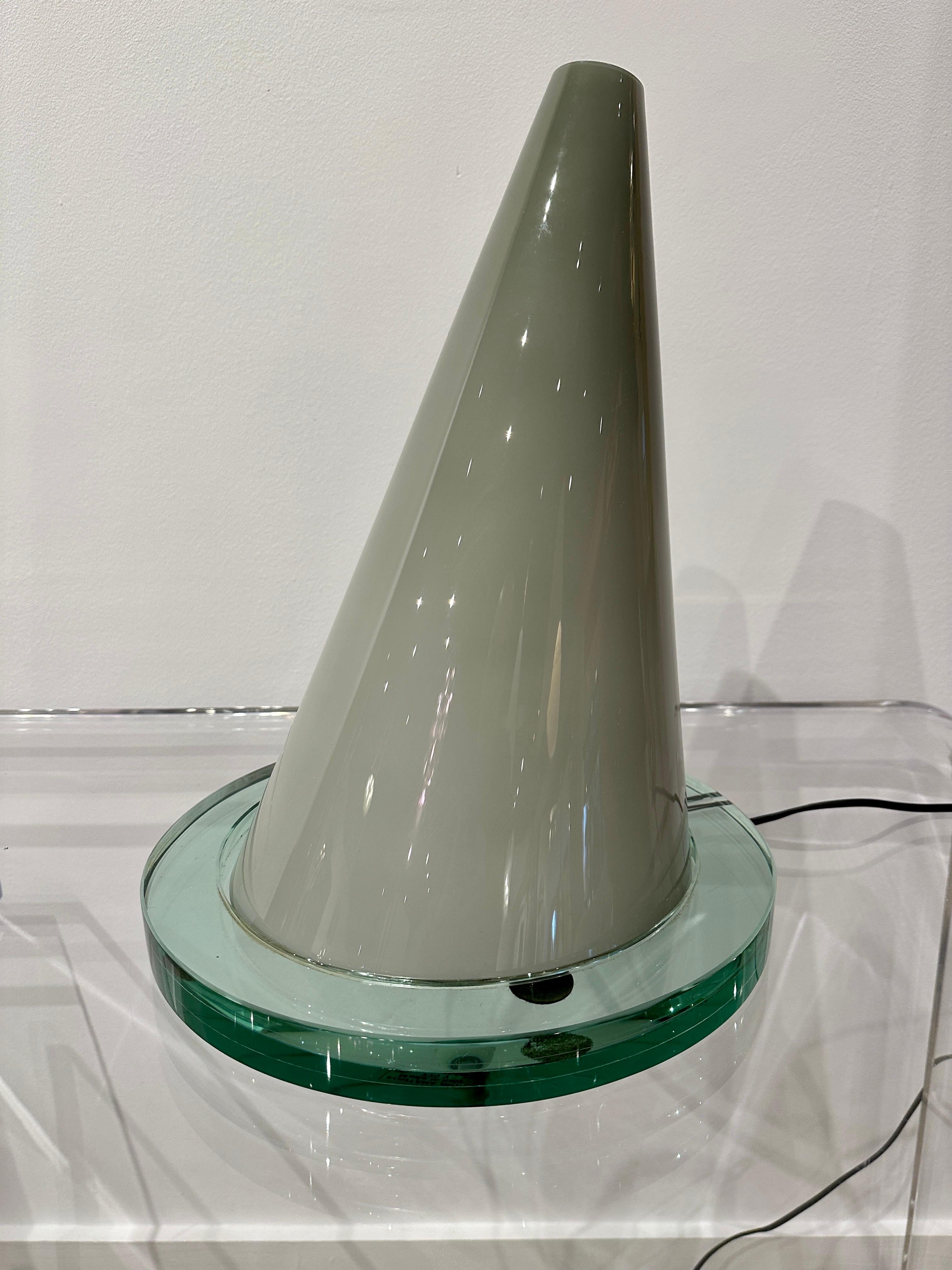 Mid-Century Modern Lampe cône postmoderne Fontana Arte OZ de Murano extrêmement rare en vente