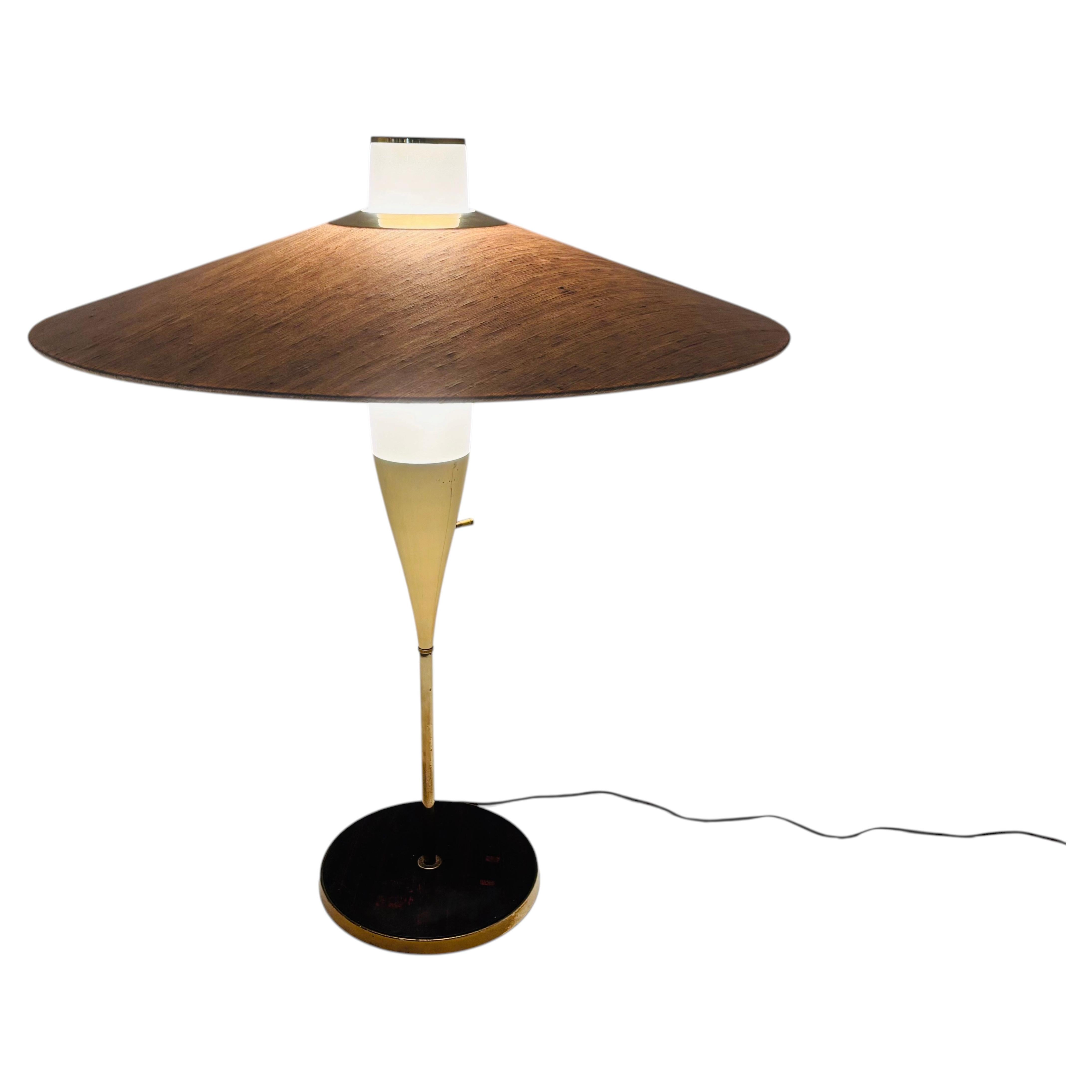 Lámpara de mesa de Raymond Loewy para Stiffel, de 1957, extremadamente rara.