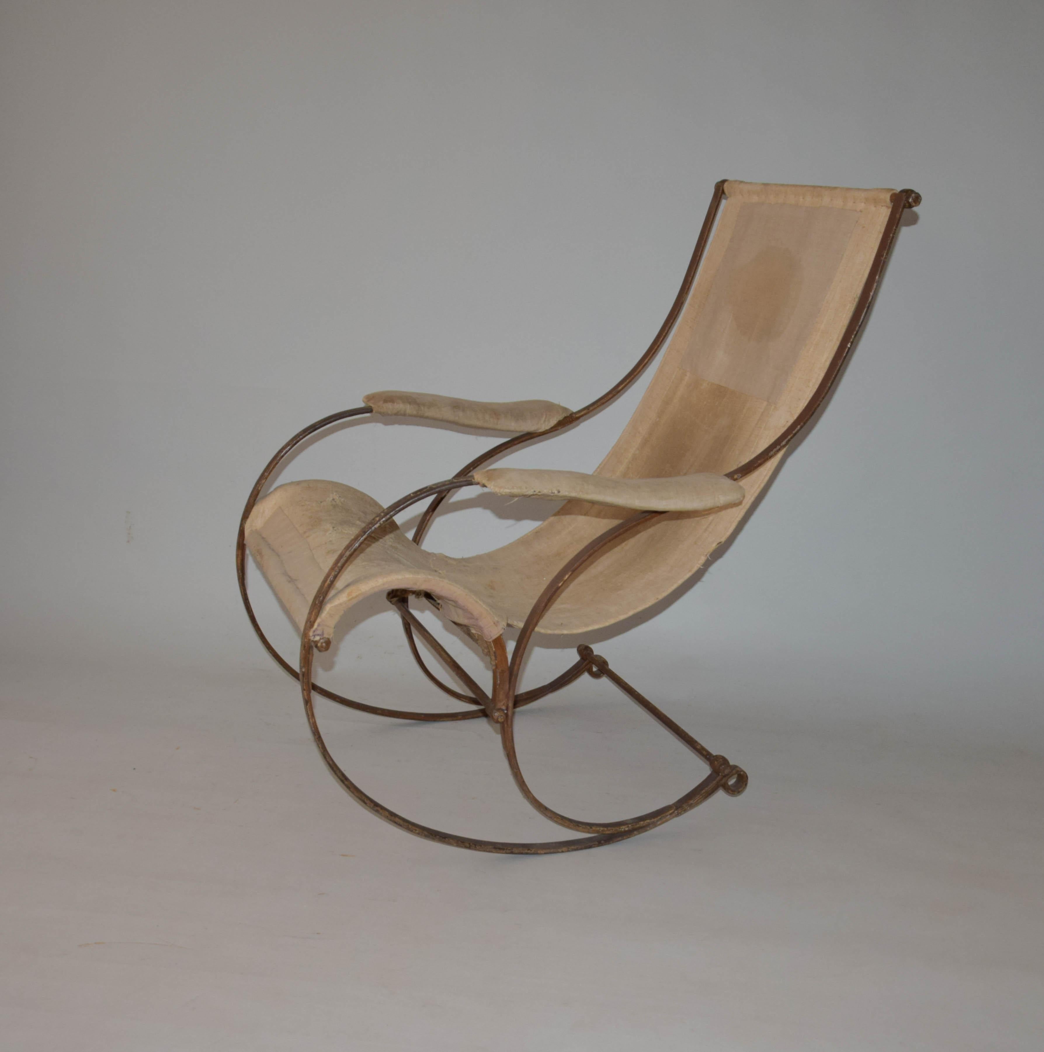 Dieser Stuhl wurde erstmals 1851 auf der ersten Weltausstellung in London und 1862 auf der Weltausstellung ausgestellt. Peter Coper (1791-1883), einer der wichtigsten Vertreter der amerikanischen Industrie und führenden Designer, arbeitete in