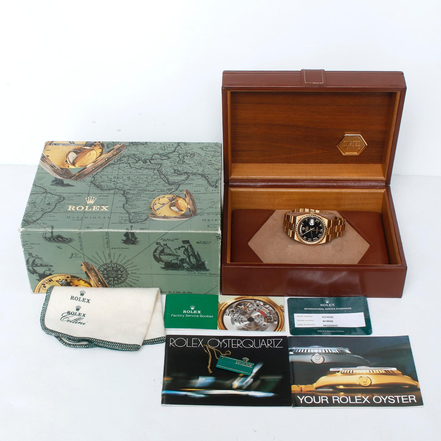 Äußerst seltene Rolex Oysterquartz Pyramide 18k Golduhr 19028 im Angebot 2