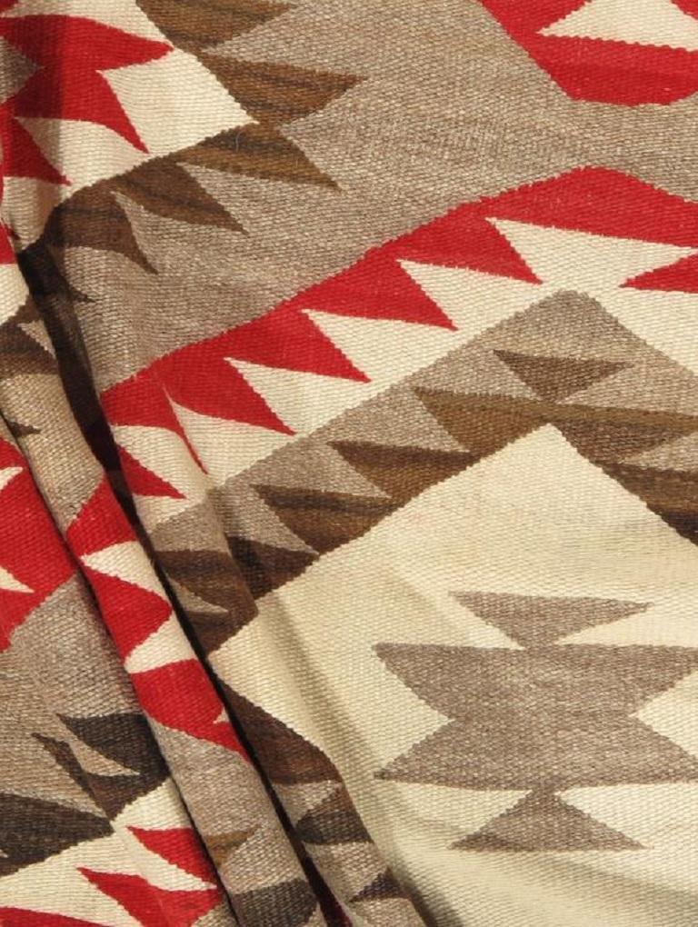 Äußerst seltener Vintage Navajo-Teppich in Zimmergröße  8'3 x 15'5 (amerikanisch) im Angebot