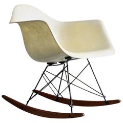 Extremely Rare Rope Edge Zenith Plastics Eames Rocker, 1st Experimental Base