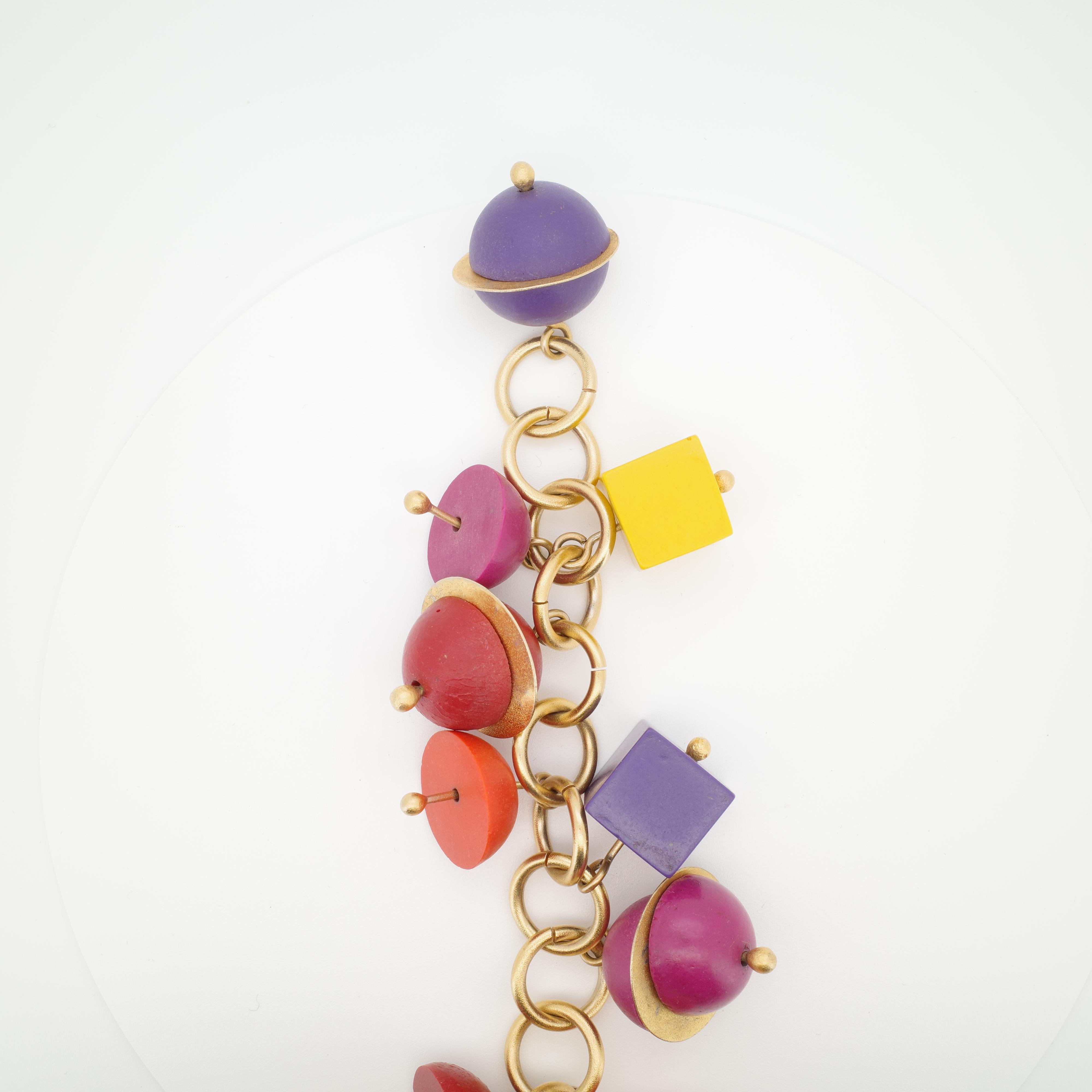 Estremamente raro, firmato negli anni '80 da Martha Sturdy, bracciale con charme geometrico in vendita 1