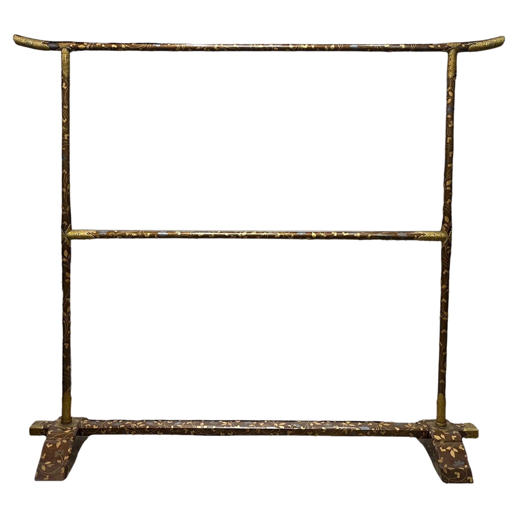 Extremely Rare Tokugawa Clan Kimono Hanger with Maki-e Lacquer. Edo period