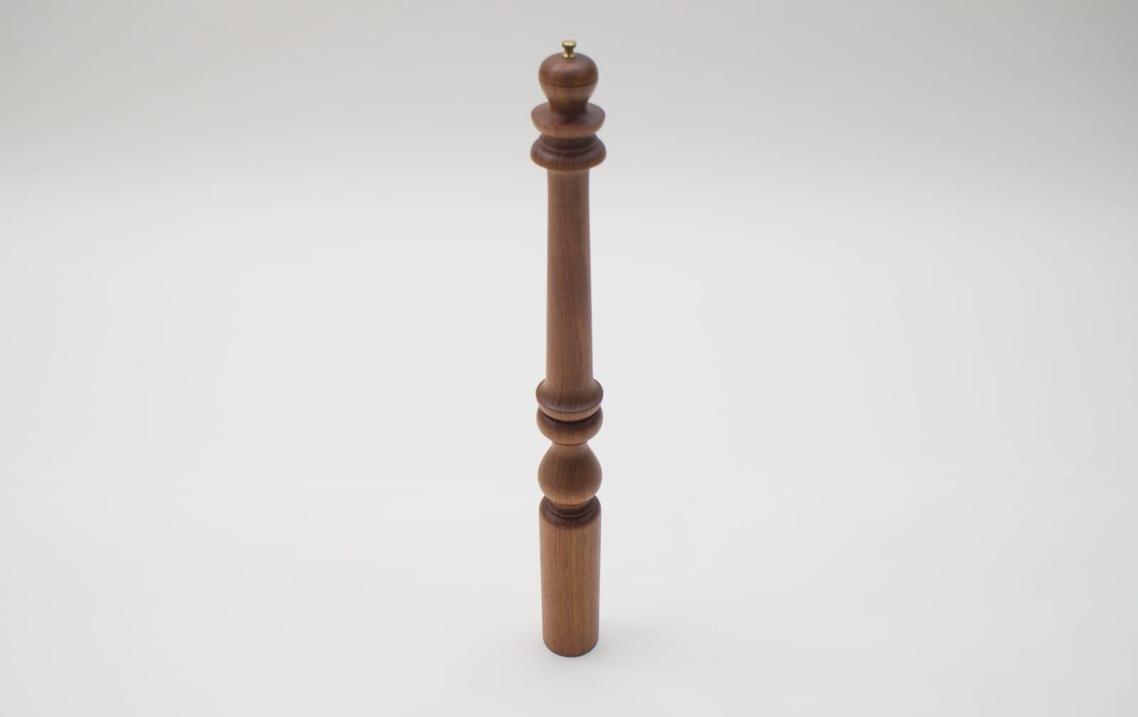Estremamente raro, molto grande, Pepper Mil scandinavo in teak, anni '60, Danimarca in vendita 2