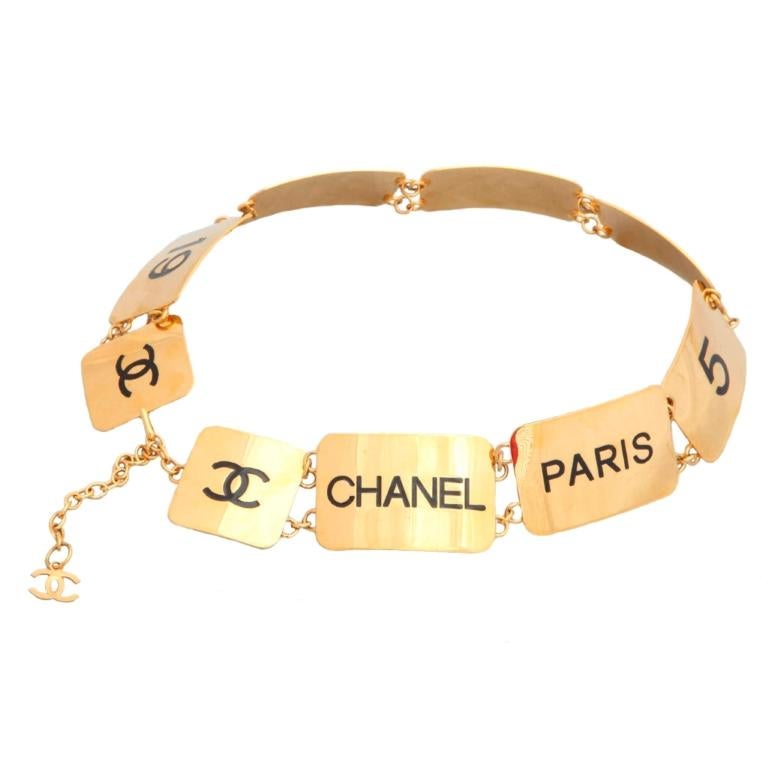 Ceinture Chanel vintage extrêmement rare et difficile à trouver, avec les logos 