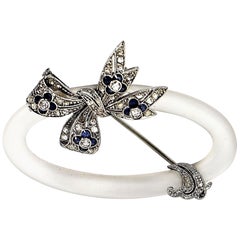 Extremely Sweet Art-Deco Period Oval Bow Brooch