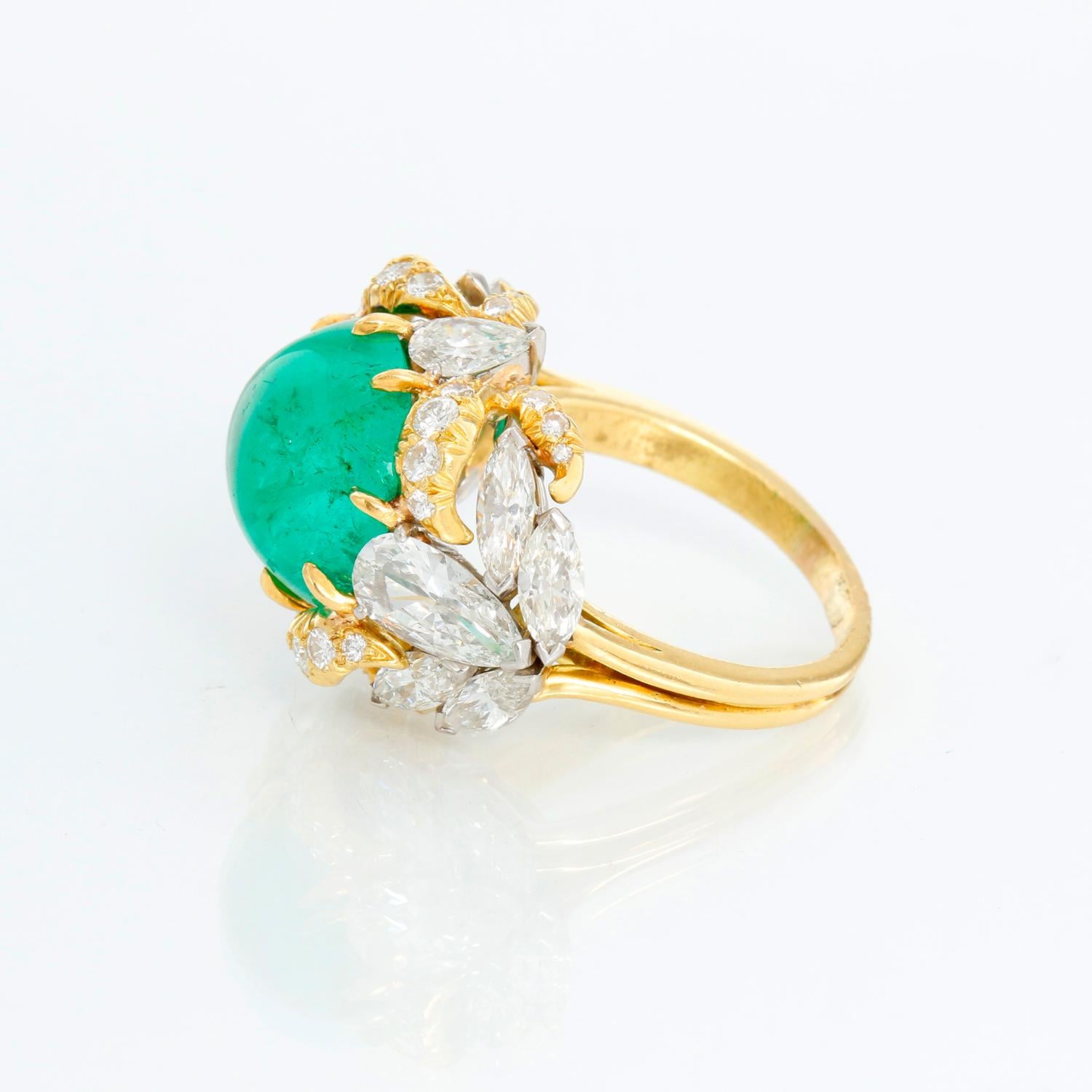 Extremely Unique Cabochon Emerald & Diamond Ring Size 6.5 In Excellent Condition In Dallas, TX