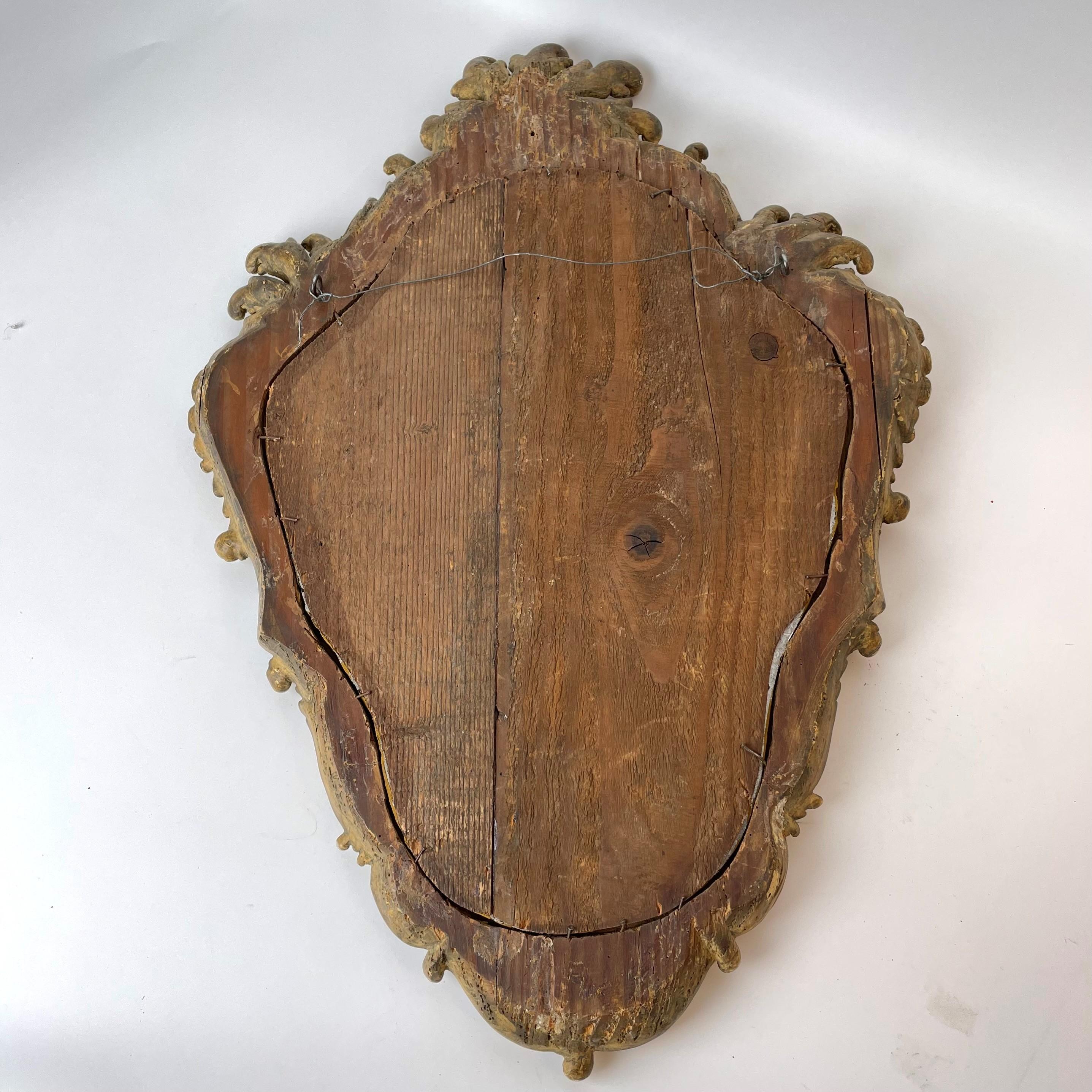Elegant French Rococo Mirror with original gilding from Mid-18th Century For Sale 6