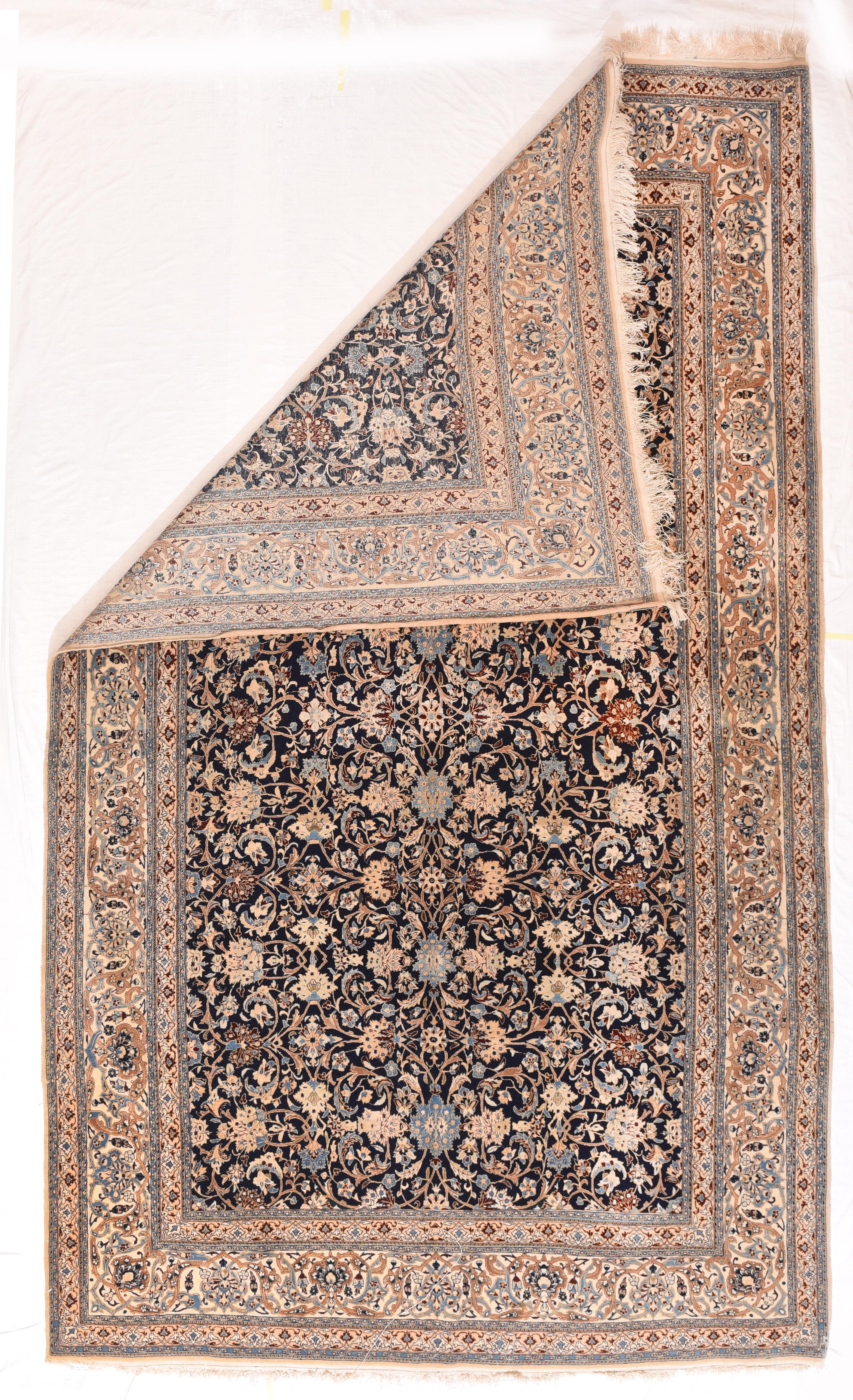 Autre Tapis de zone Fine Persian Naeen en vente