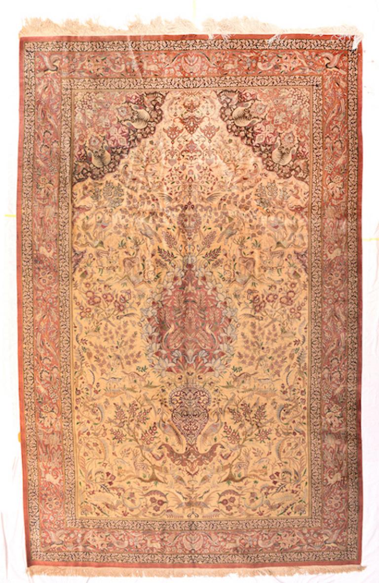 Extremely Fine Persian Silk Qum Rug 6'4'' x 9'9'' In Good Condition For Sale In New York, NY