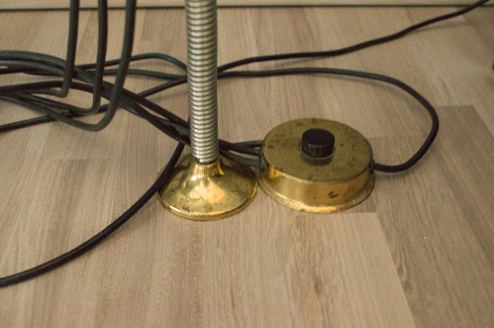 Lampe à tension en laiton extrêmement rare de Florian Schulz, Modèle S 100 en vente 12