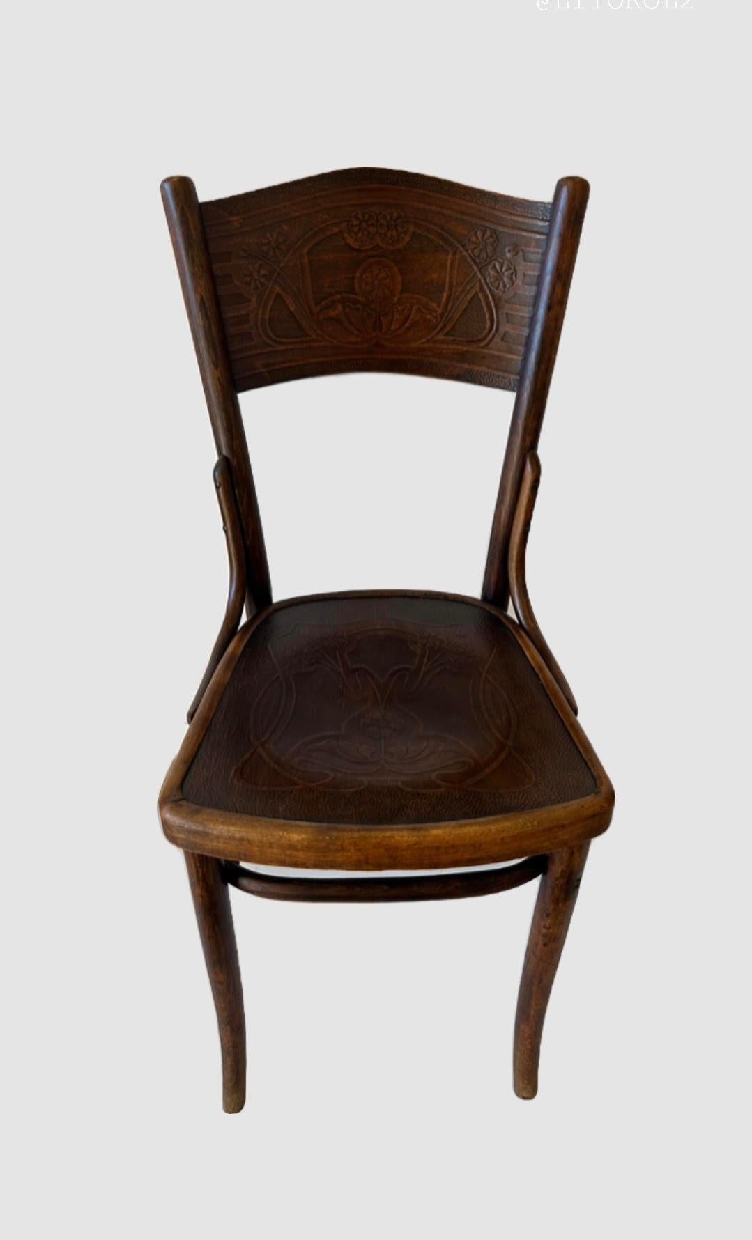 Early 20th Century Extremly rare Thonet Mazowia chair with art noveau motif For Sale