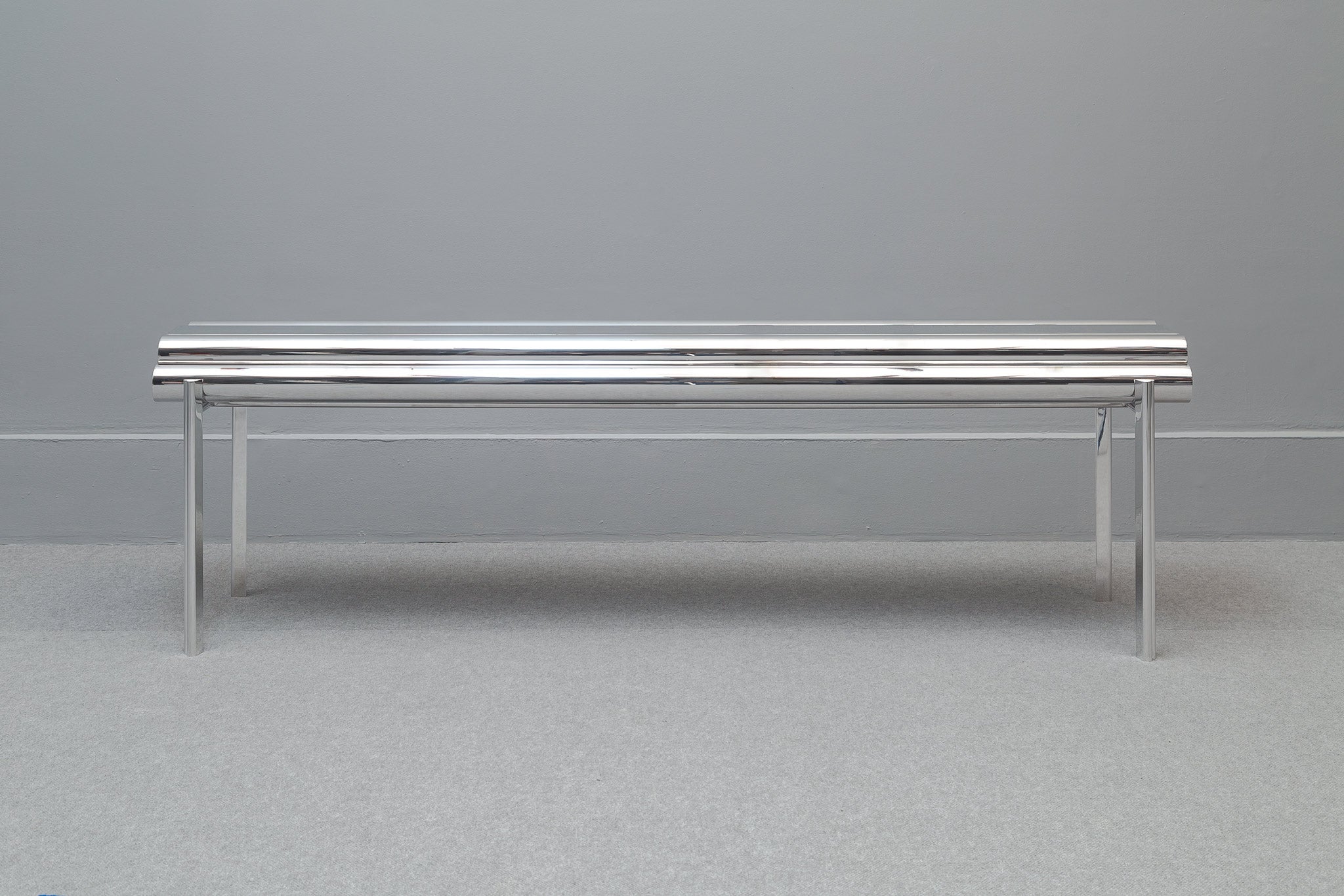 Extruded and polished aluminium bench 