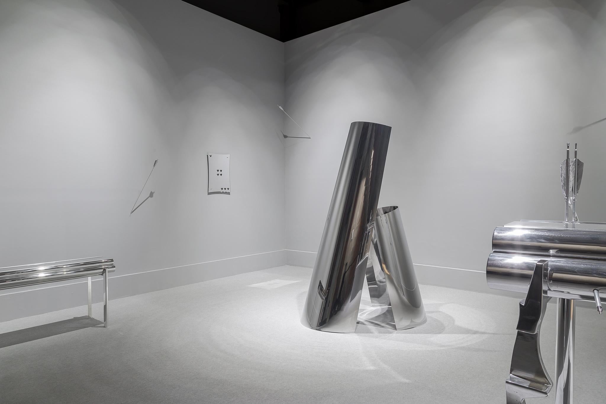Contemporary Extruded and polished aluminium bench 