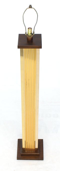 Lampada da terra in stile Art Deco con profilo in ottone estruso