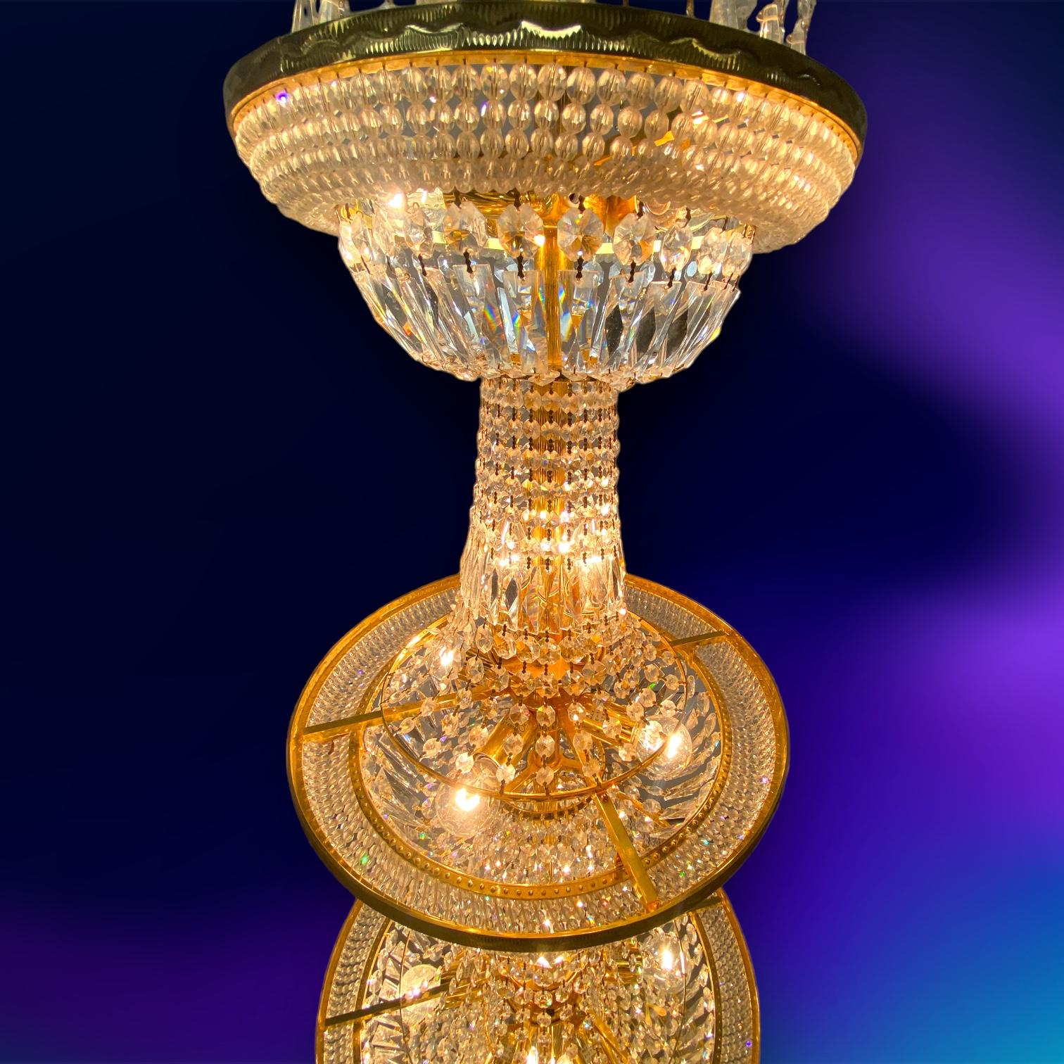 Exuberante Lámpara de Diseño Araña de Cinco Plantas For Sale 3