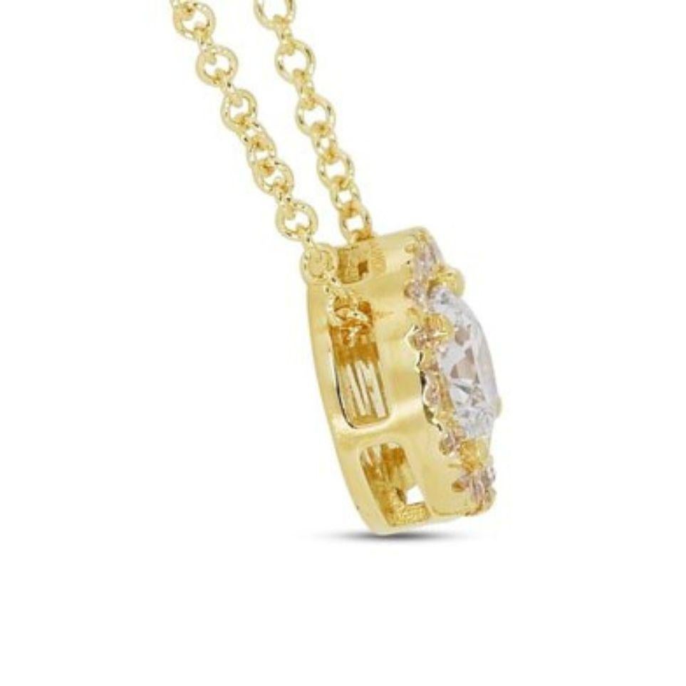 Exuding Brilliance: 1 Carat Diamond Necklace in 18K Yellow Gold In New Condition For Sale In רמת גן, IL