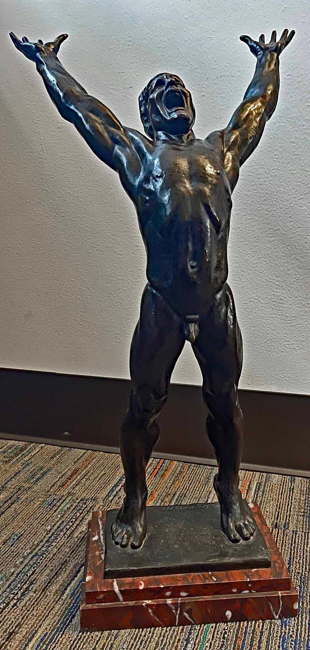 Belge « Exultation », grand et rare bronze avec nu masculin célébrant la libération de Belgique en vente