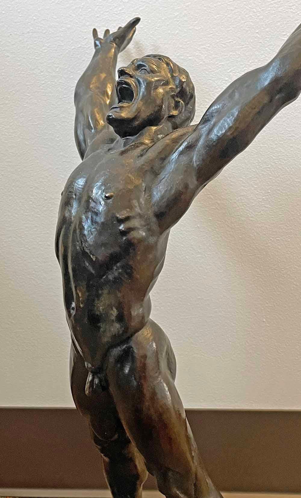 « Exultation », grand et rare bronze avec nu masculin célébrant la libération de Belgique Excellent état - En vente à Philadelphia, PA
