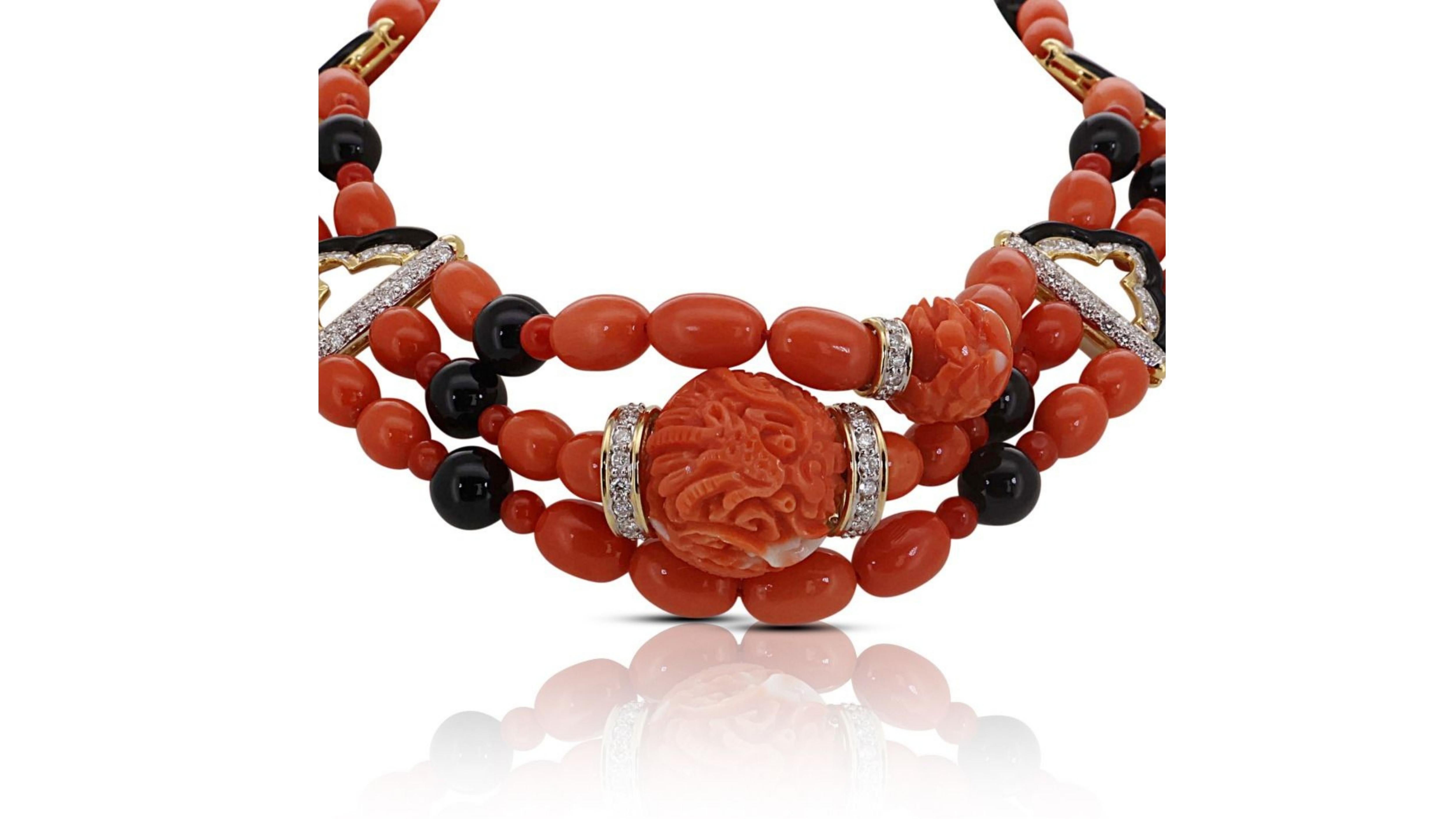 Eye-catching Collar Coral Necklace In New Condition For Sale In רמת גן, IL