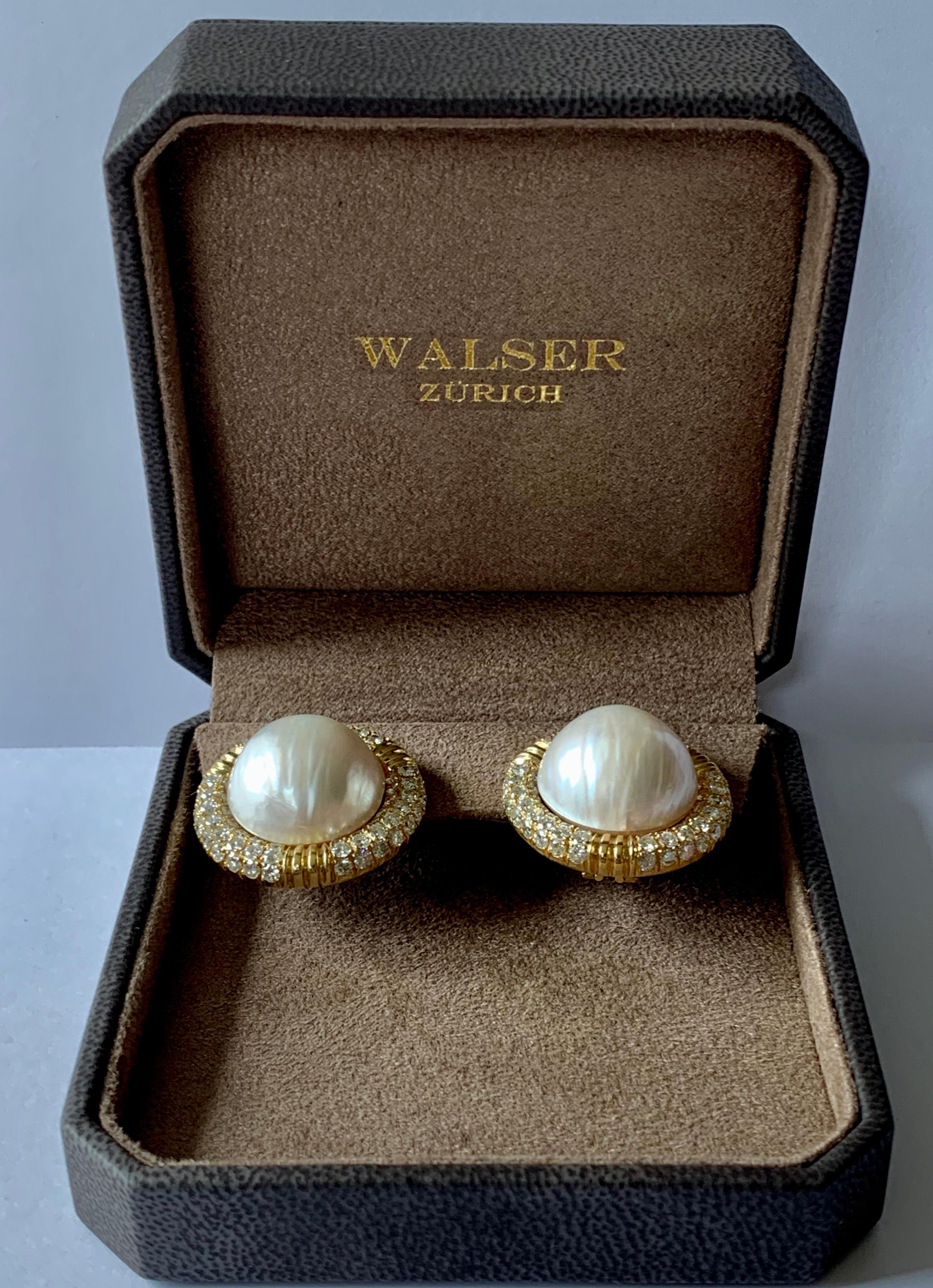 Eye-Catching Retro Chanel Style 18 Karat Gold Diamond and Mabe Pearl Ear Clips For Sale 2