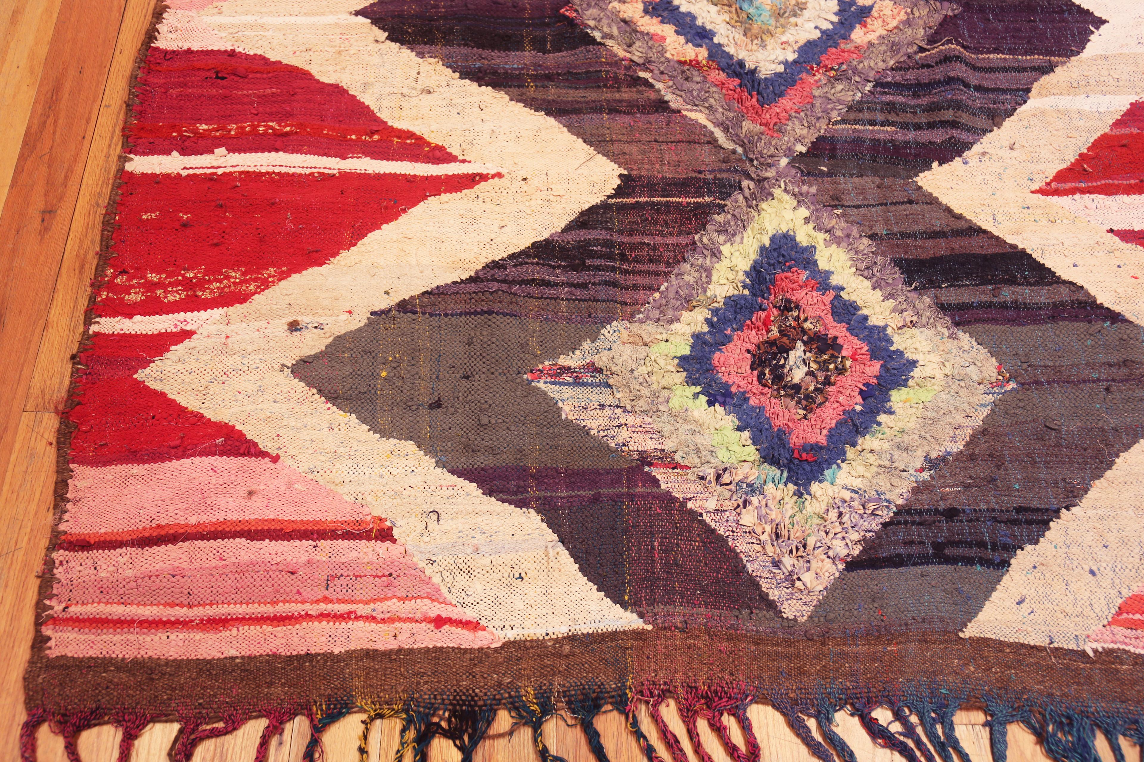 Wool Eye-Catching Vintage Moroccan Boucherouite Geometric Rug 5' x 8' For Sale