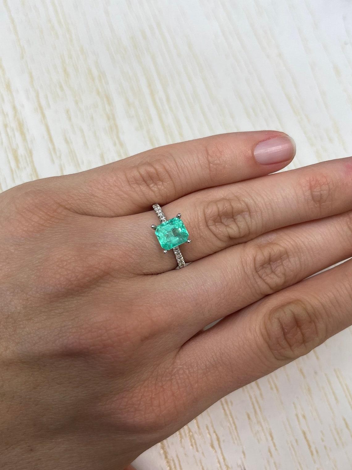 Eye Clean 2.03 Carat Bluish Green Emerald Cut Colombian Emerald Gem - May For Sale 2
