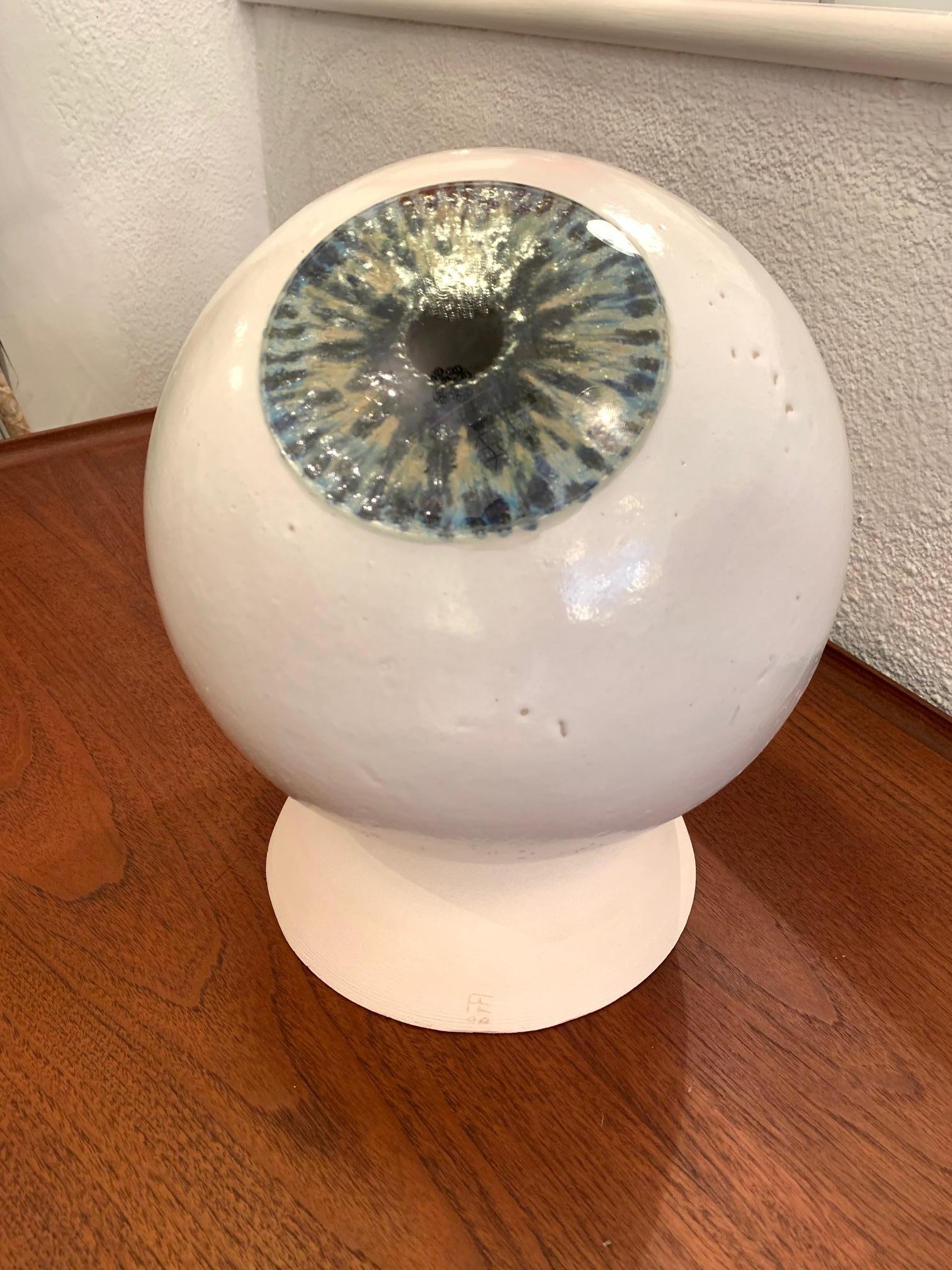 „Eye“-Skulptur aus glasierter Keramik und Glas von Pierre Eggli, Schweiz, ca. 1980 (Ende des 20. Jahrhunderts) im Angebot
