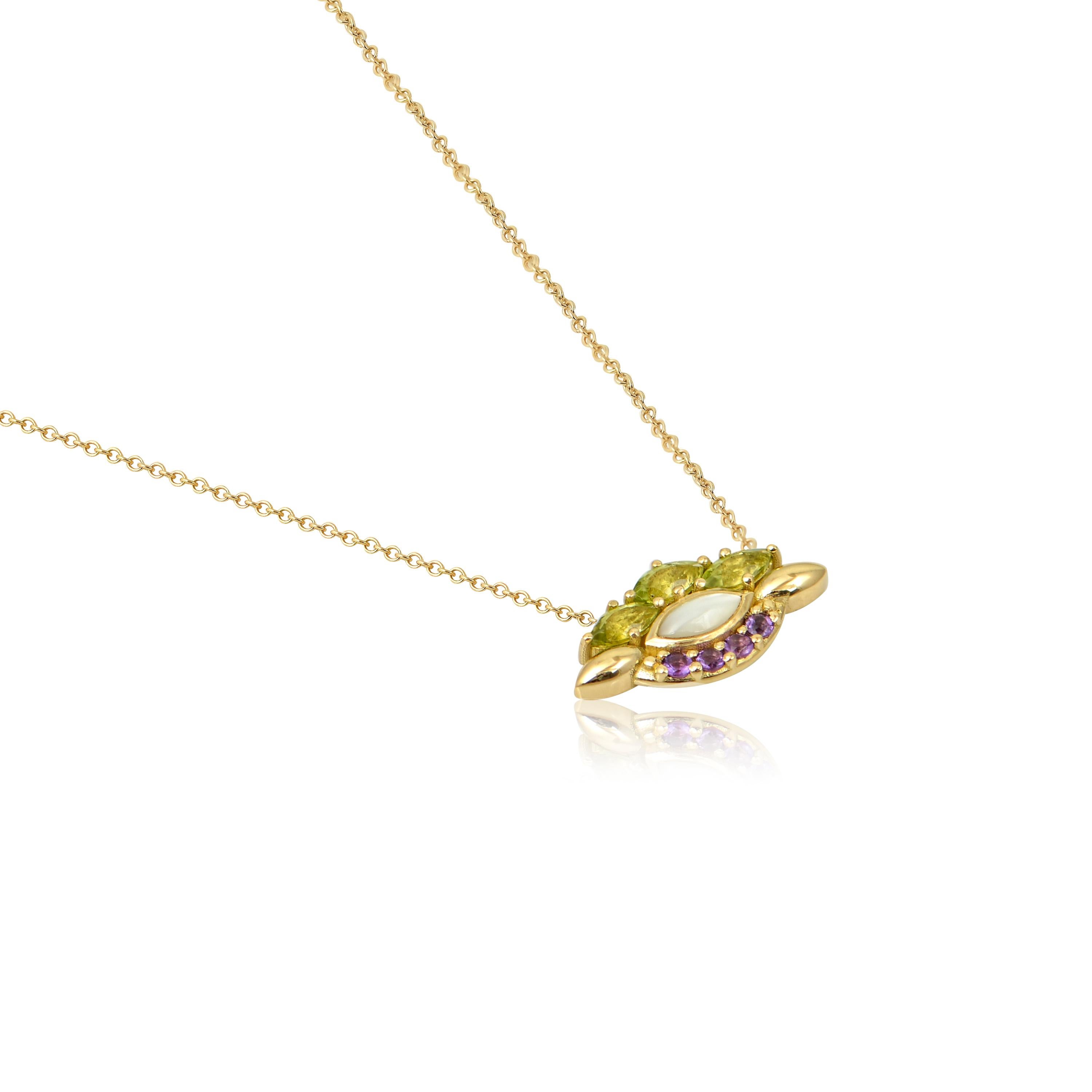 Designer: Alexia Gryllaki

Dimensions: motif 18x9mm, chain approx. 450mm
Weight: approximately 3.8g (inc. chain) 
Barcode: NEX7008MLT1


Eye pendant in 18 karat yellow gold with an approx. 450mm chain, set with marquise faceted peridot approx.