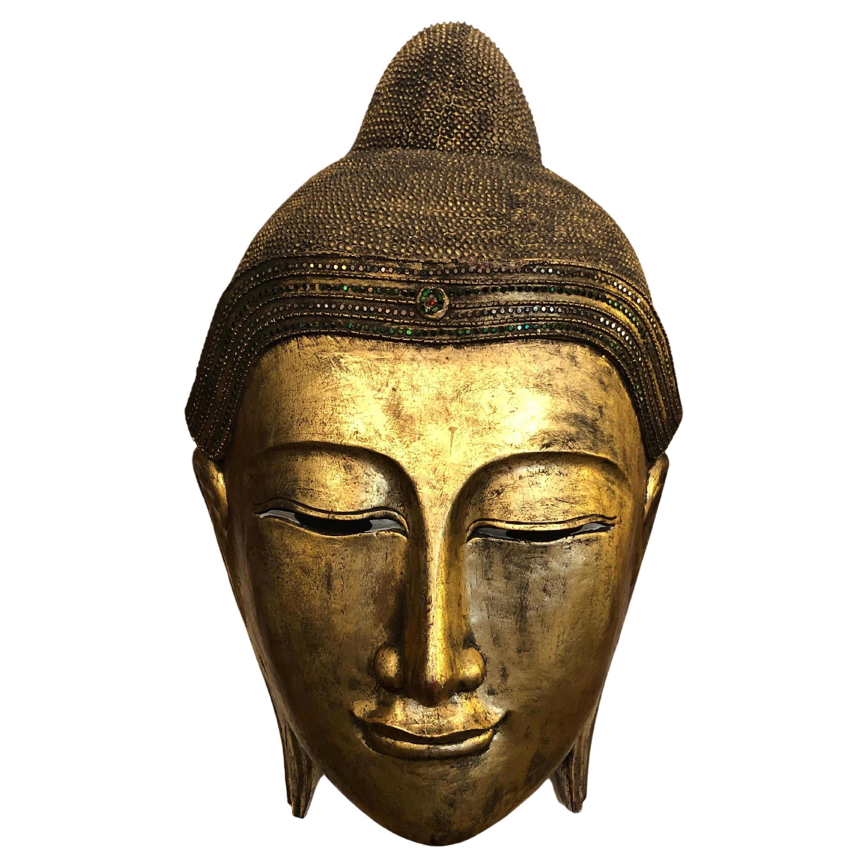 Sehr große Importierte vergoldete und verzierte Buddha-Kopf-Wandkunst mit Augenpiegel im Angebot