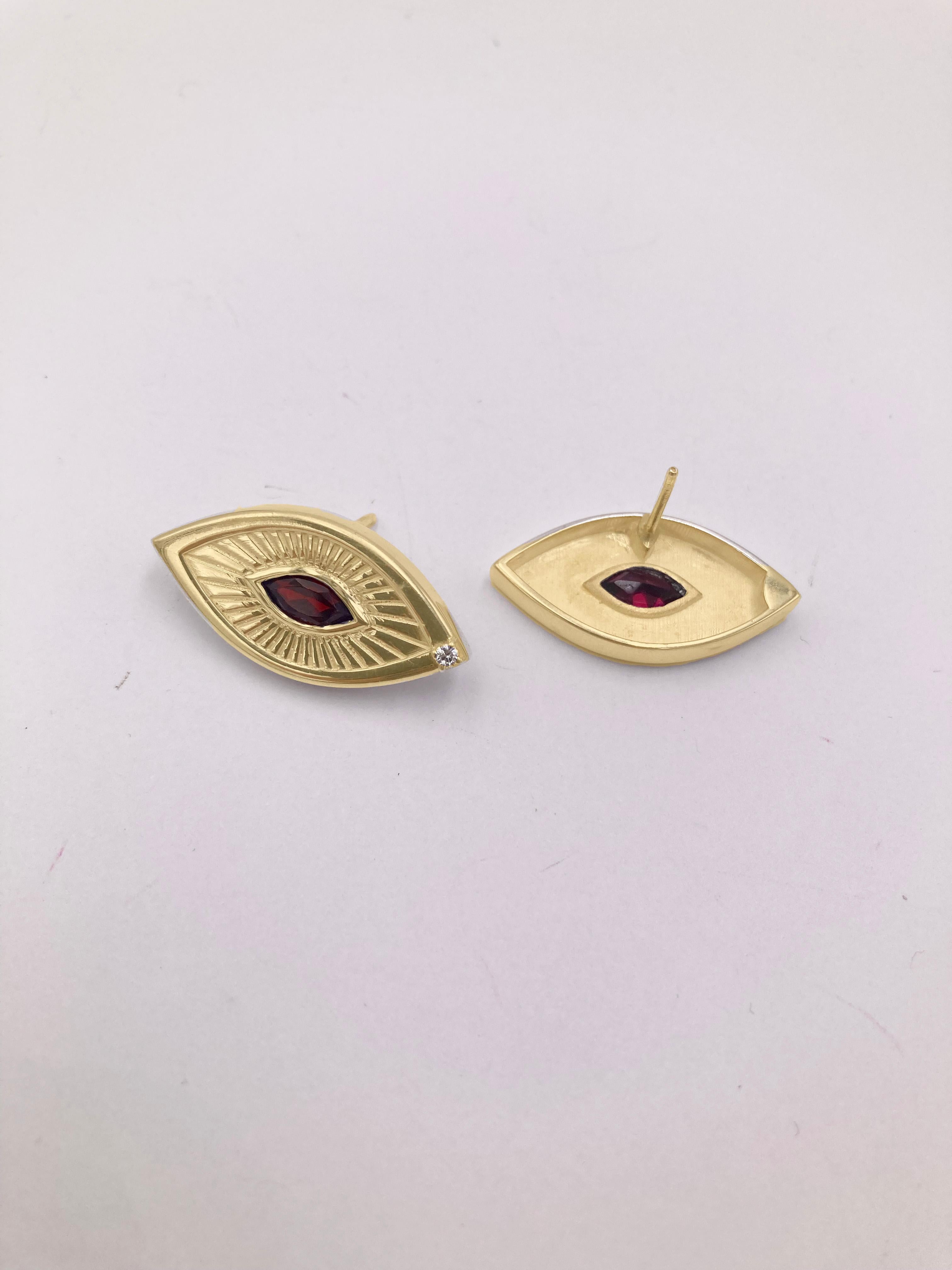 Eye Shape Victorian Sigh 18K White Gold Garnet Diamond Symbolist Earrings In New Condition For Sale In Rome, IT